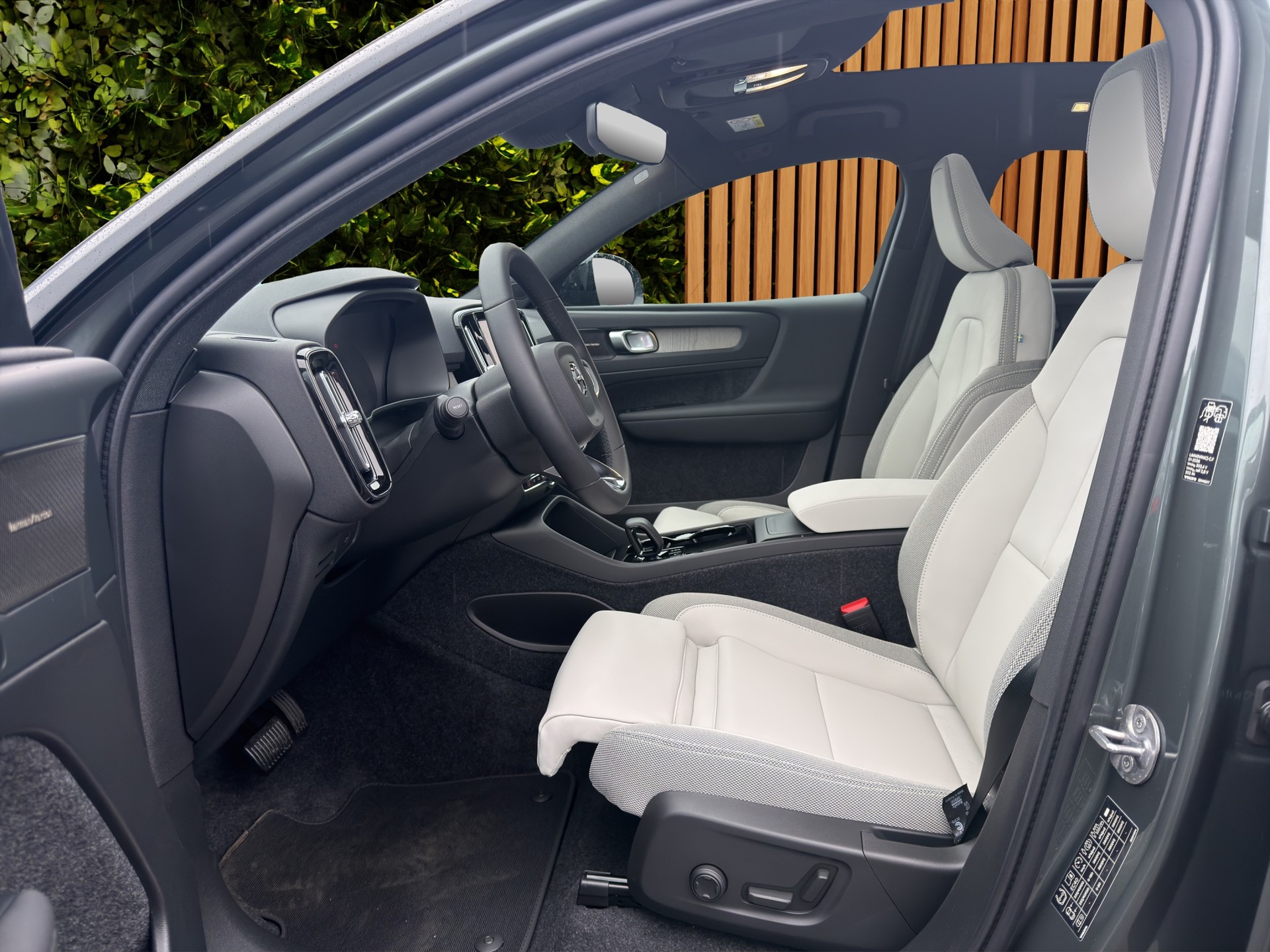 VOLVO EC40 Twin Performance Ultra AWD-image-8