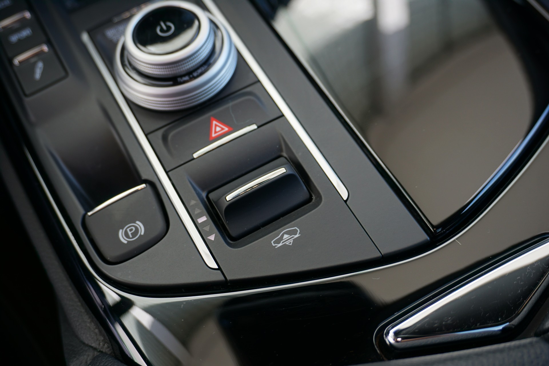 MASERATI Levante 2.0 MHEV GT Hybrid Automatica-image-8