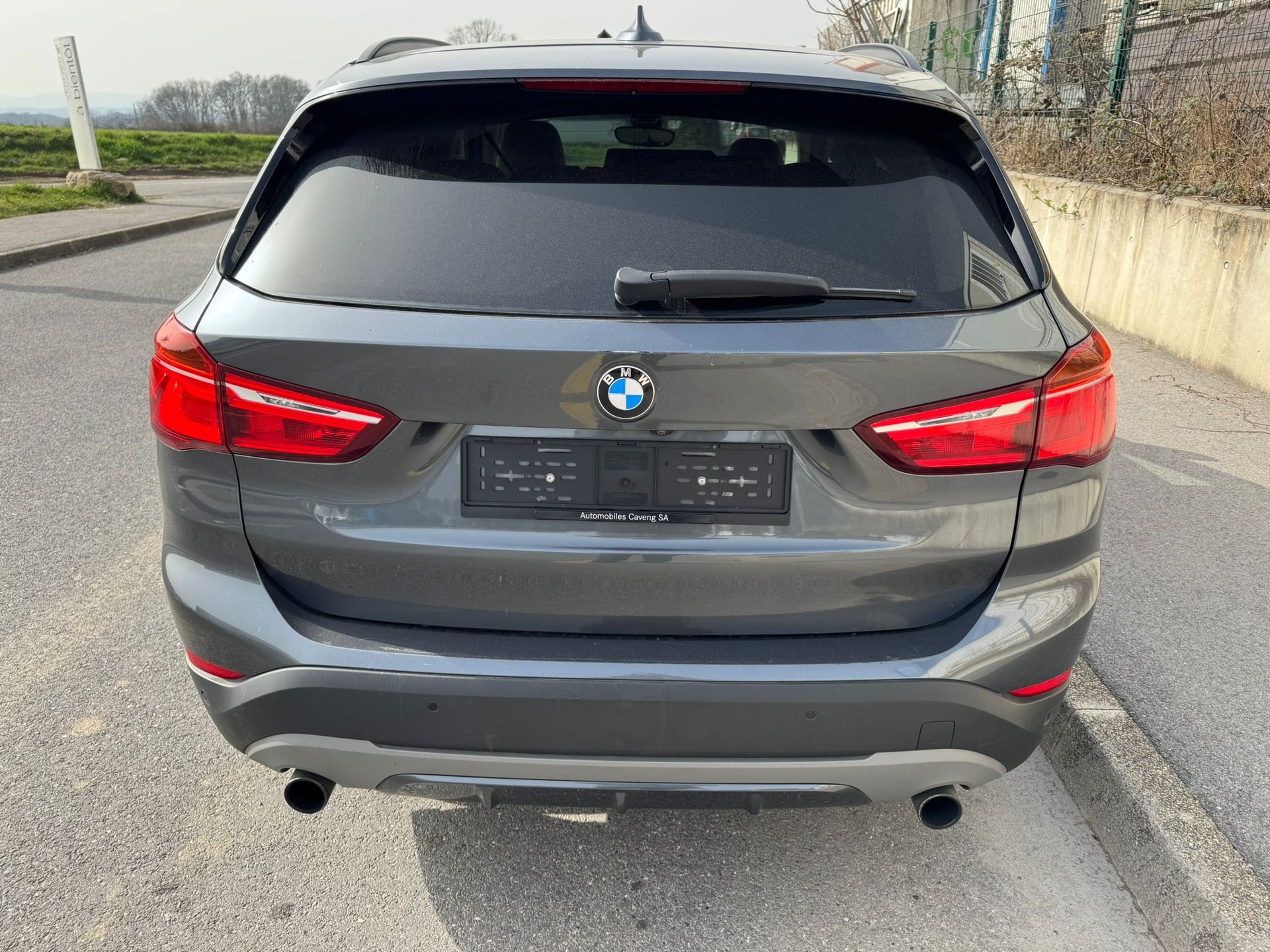 BMW X1 xDrive 20i Steptronic-image-5