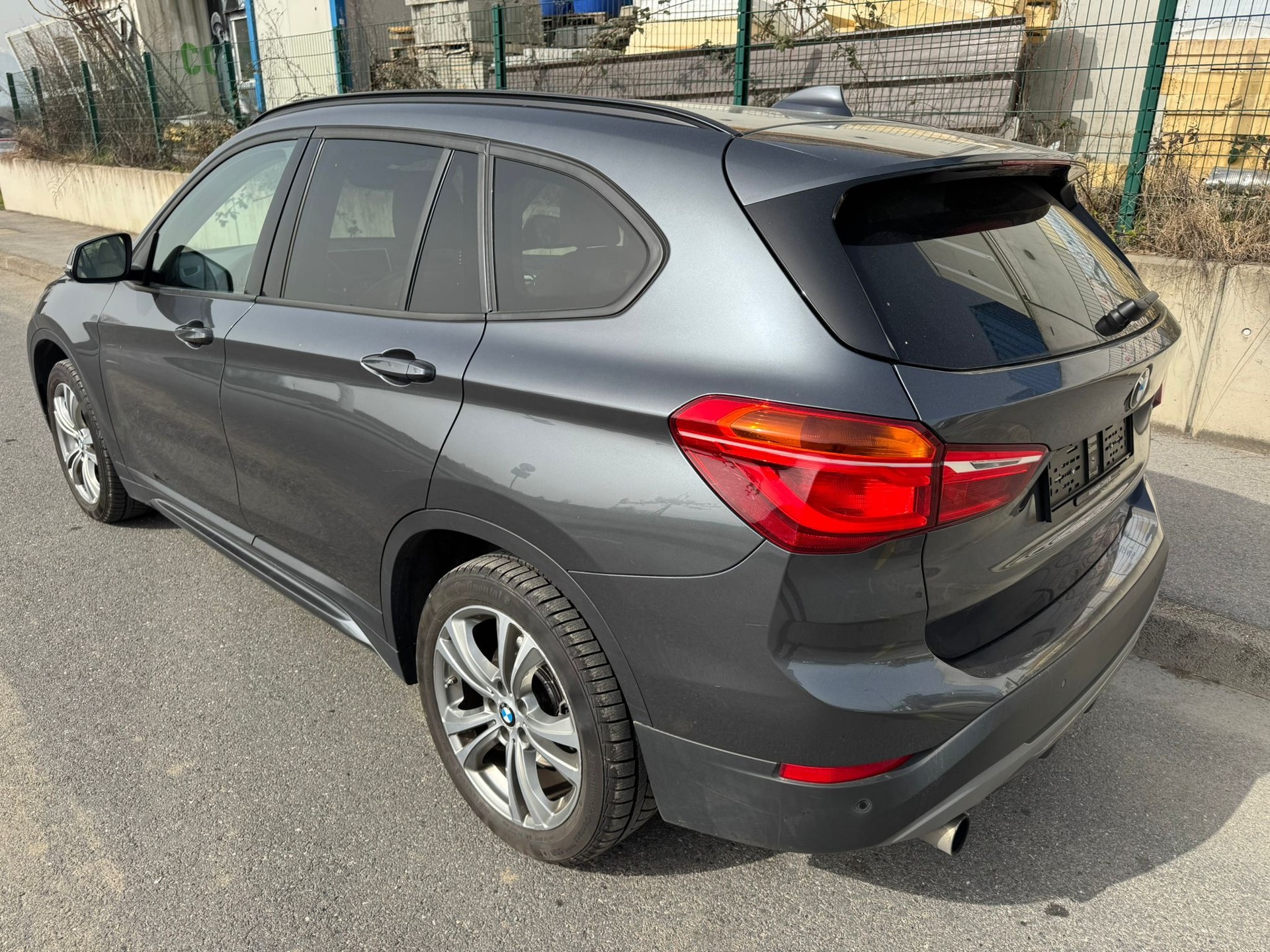 BMW X1 xDrive 20i Steptronic-image-4