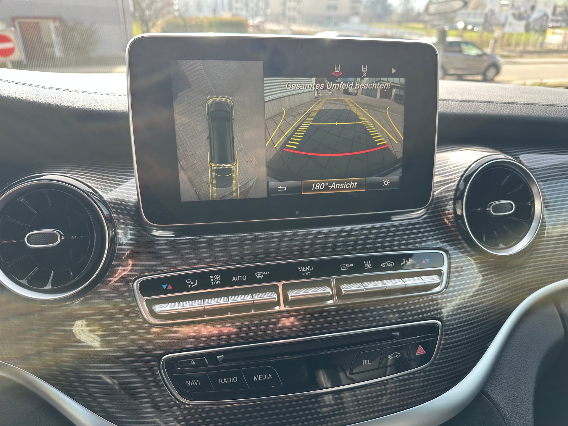 MERCEDES-BENZ V 300 d lang Avantgarde 4Matic 9G-Tronic-image-10