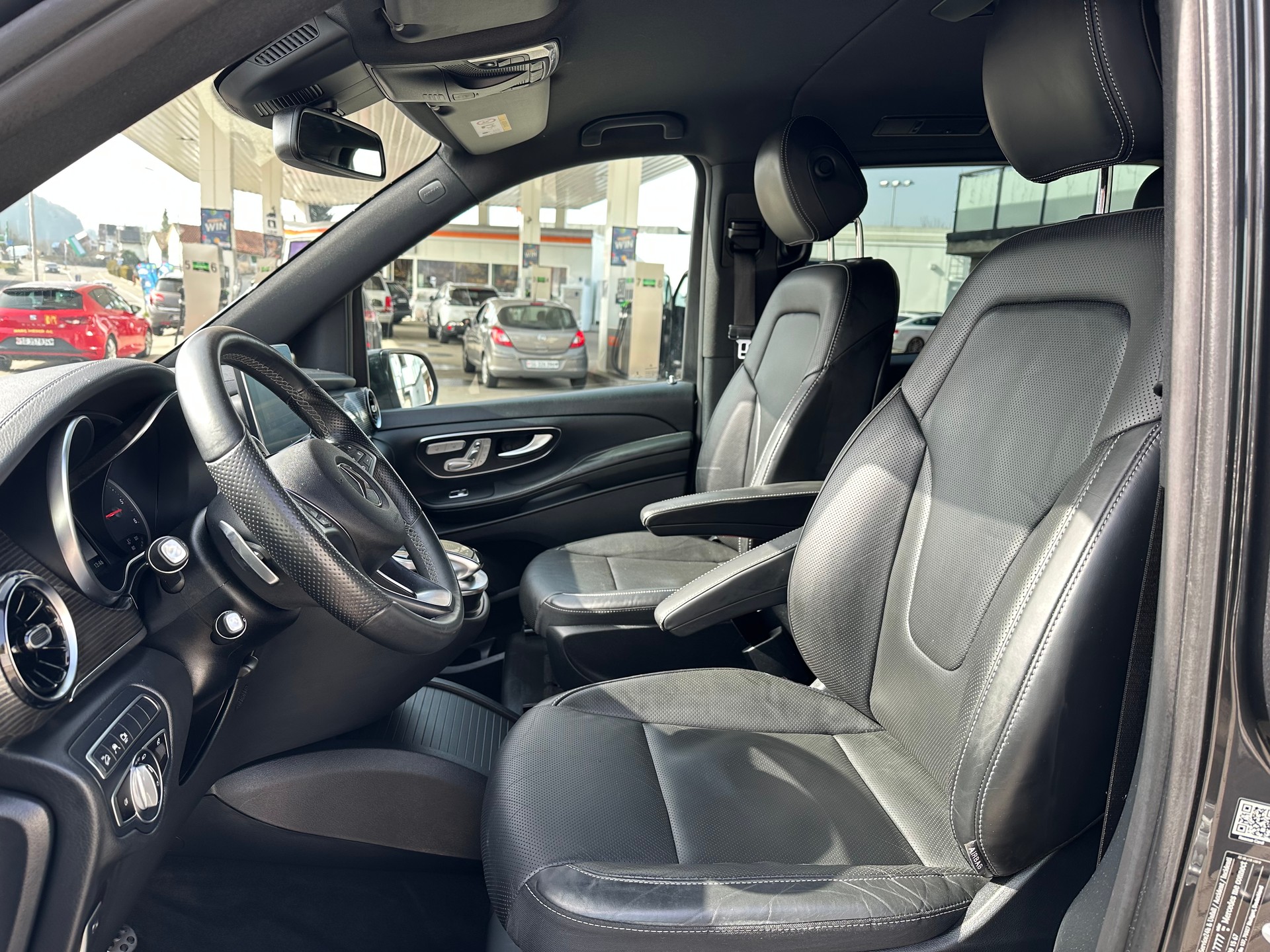 MERCEDES-BENZ V 300 d lang Avantgarde 4Matic 9G-Tronic-image-5