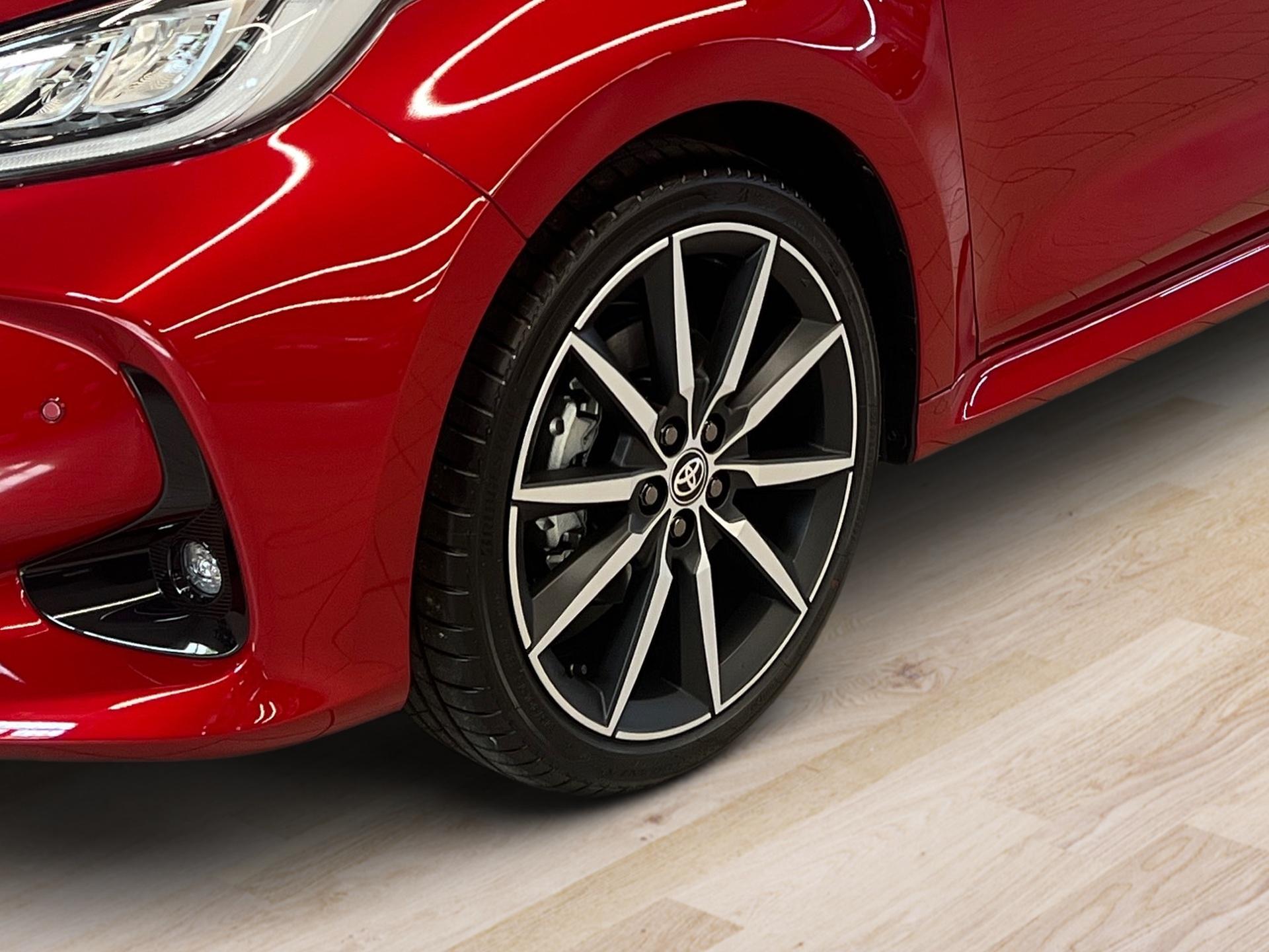 TOYOTA Yaris 1.5 GR Sport e-CVT-image-9