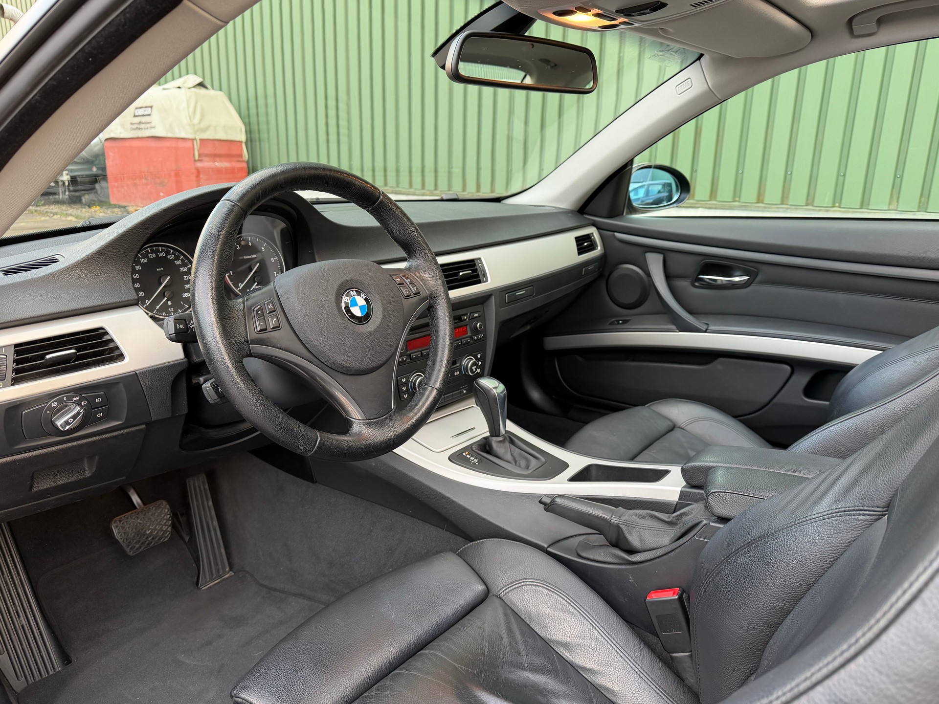 BMW 320i Coupé Steptronic-image-8