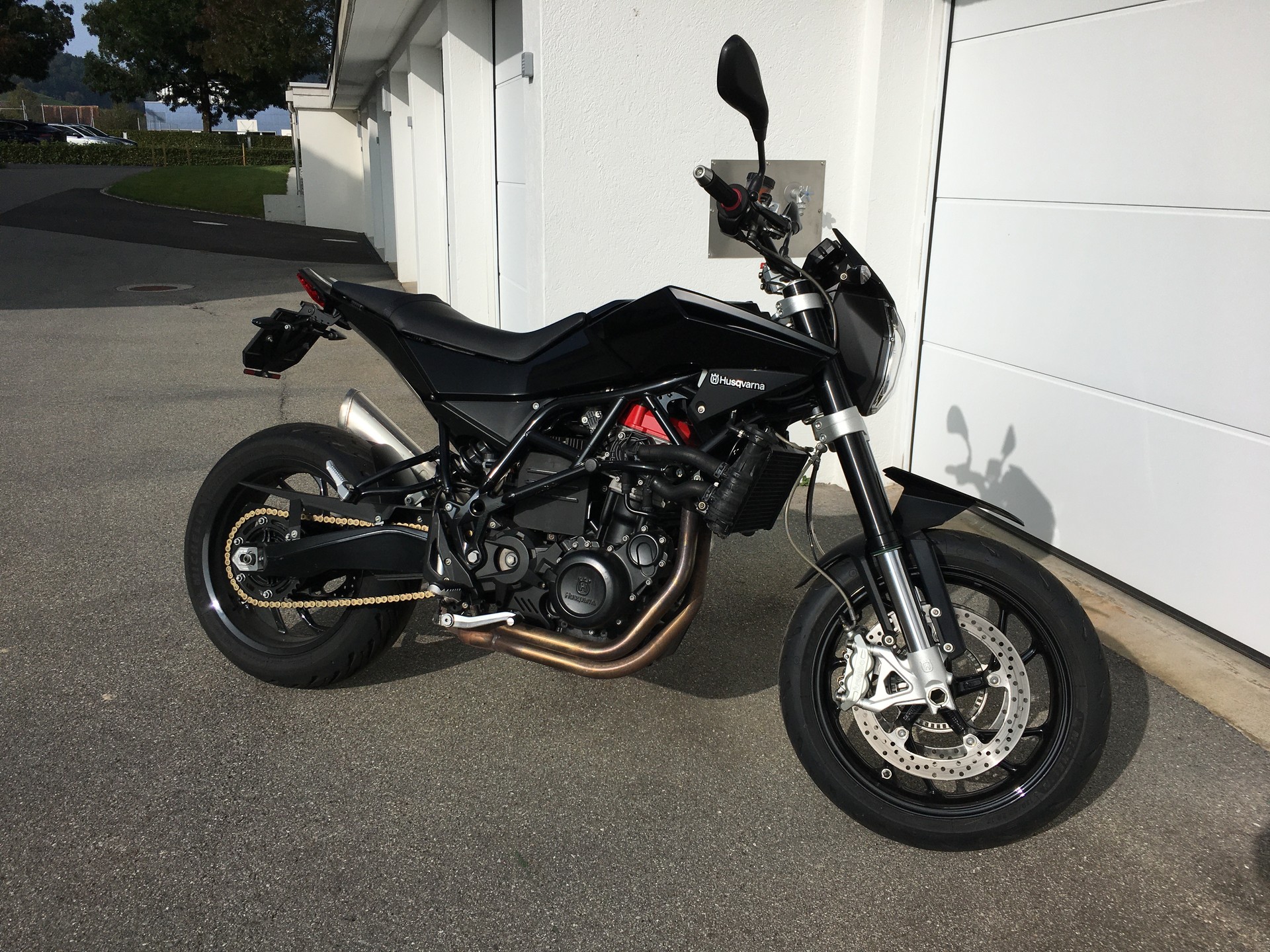 HUSQVARNA Nuda 900 ABS