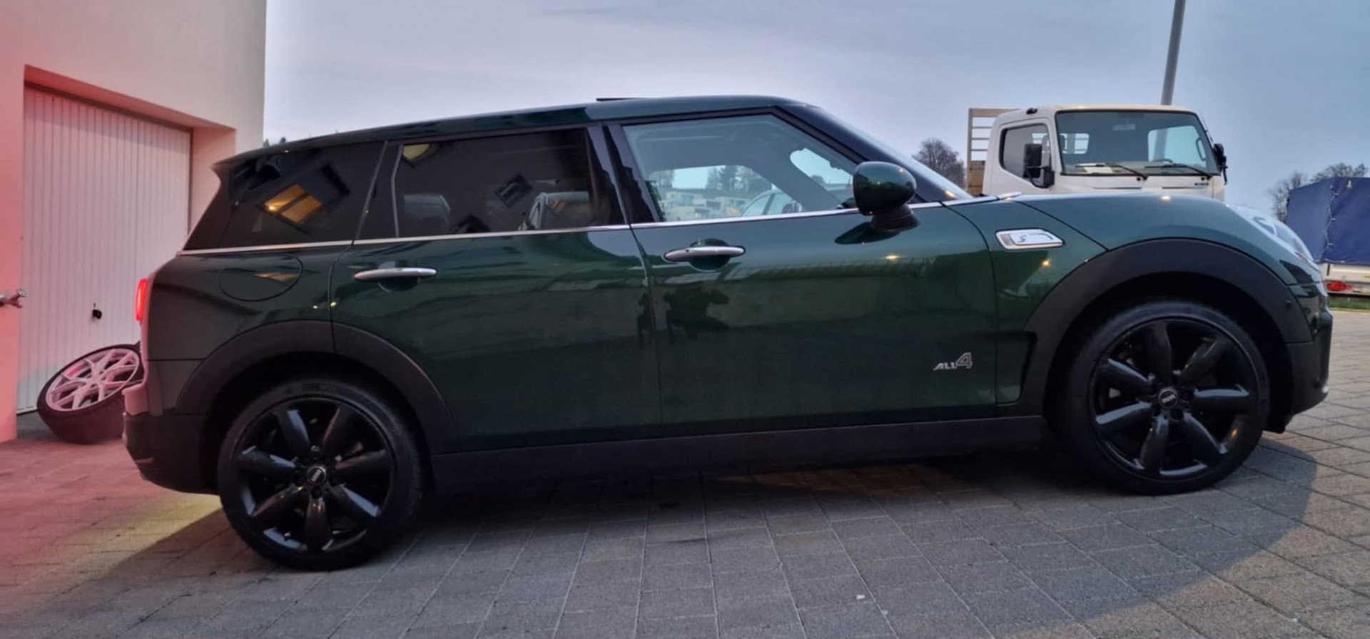 MINI Clubman Cooper S ALL4 Steptronic-image-2