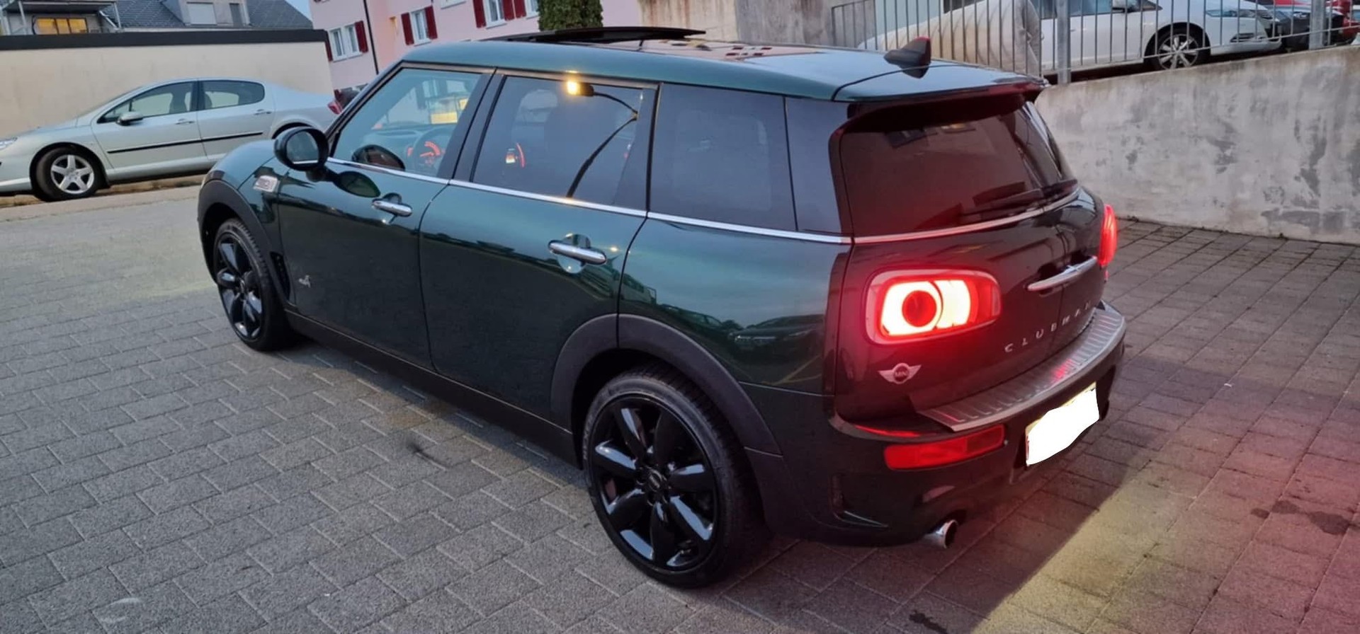 MINI Clubman Cooper S ALL4 Steptronic-image-3