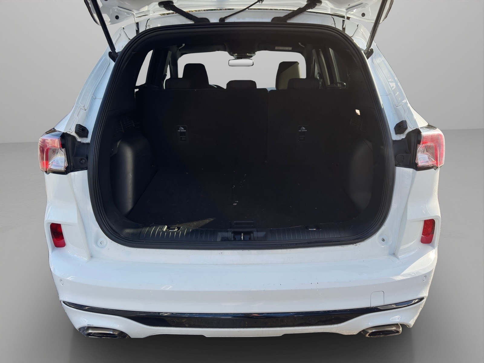 FORD Kuga 2.5 PHEV ST-Line 2WD-image-11