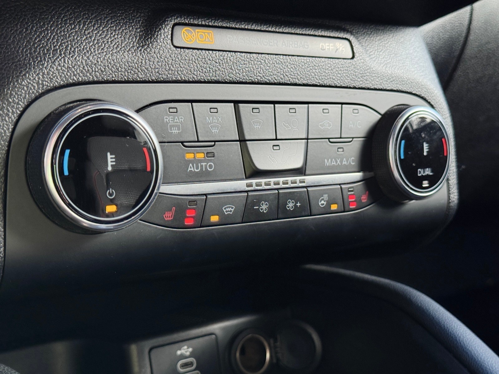 FORD Kuga 2.5 PHEV ST-Line 2WD-image-16