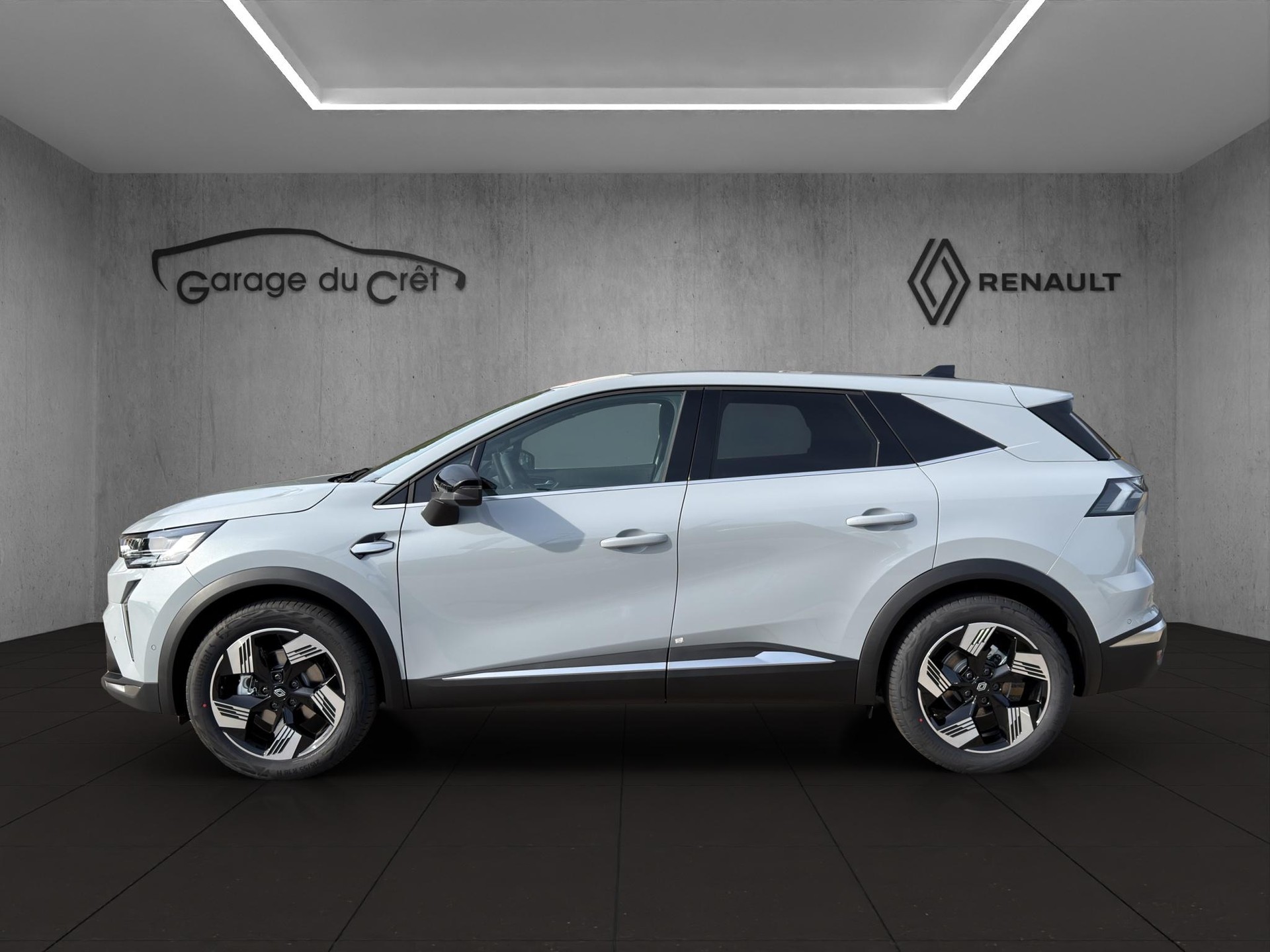 RENAULT Symbioz 1.8 E-Tech techno-showroom-element-1