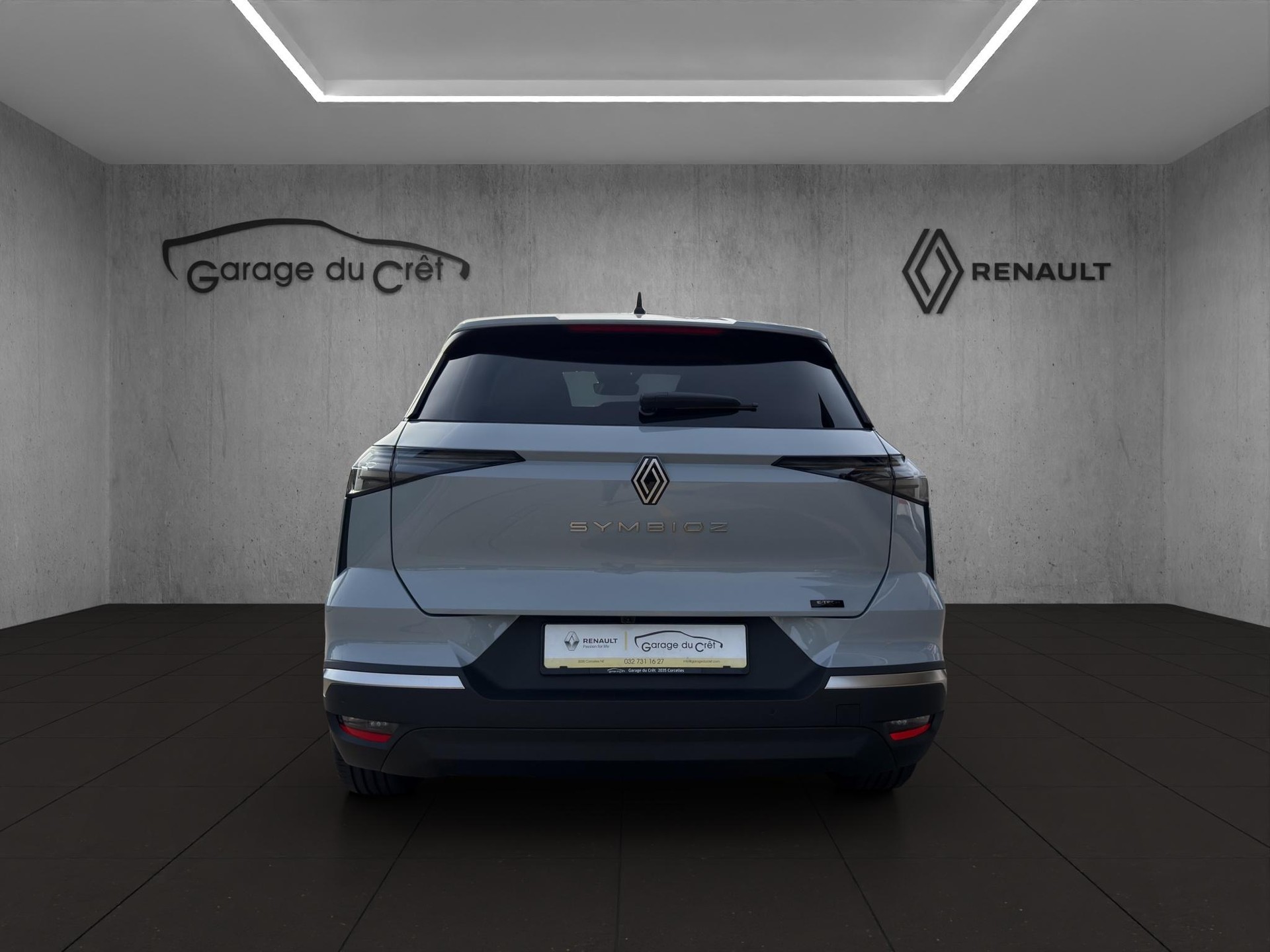 RENAULT Symbioz 1.8 E-Tech techno-showroom-element-3