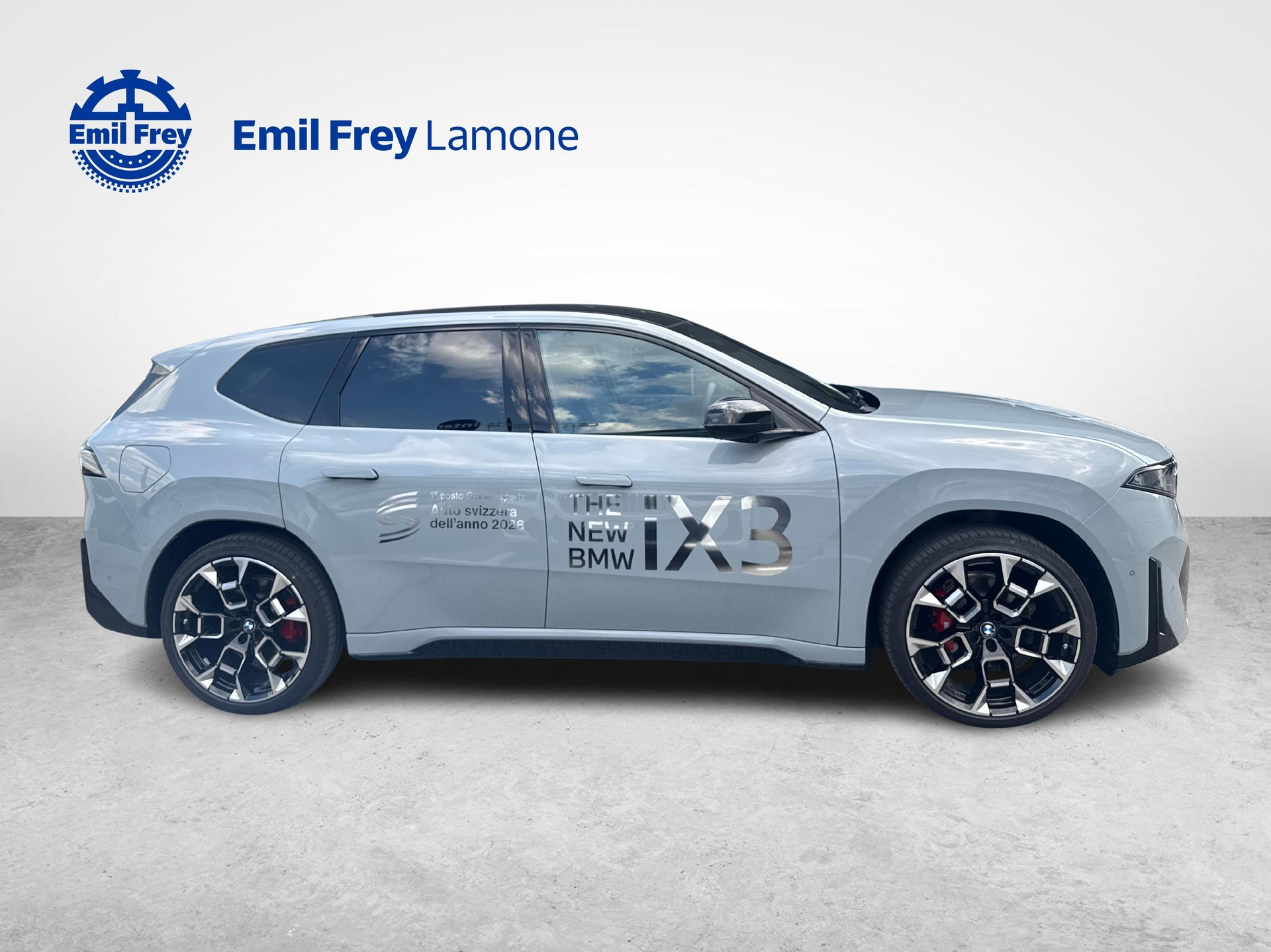 BMW iX3 50 xDrive-image-6