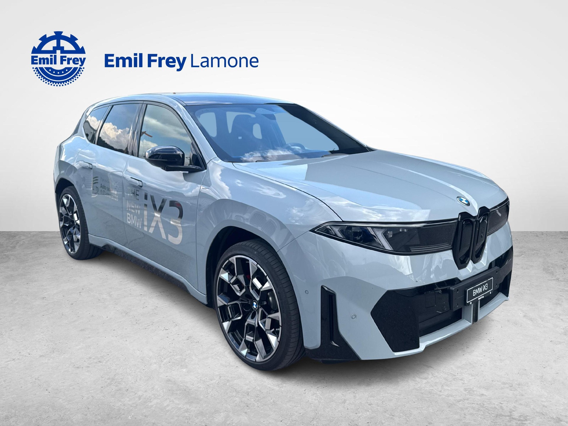 BMW iX3 50 xDrive-image-7