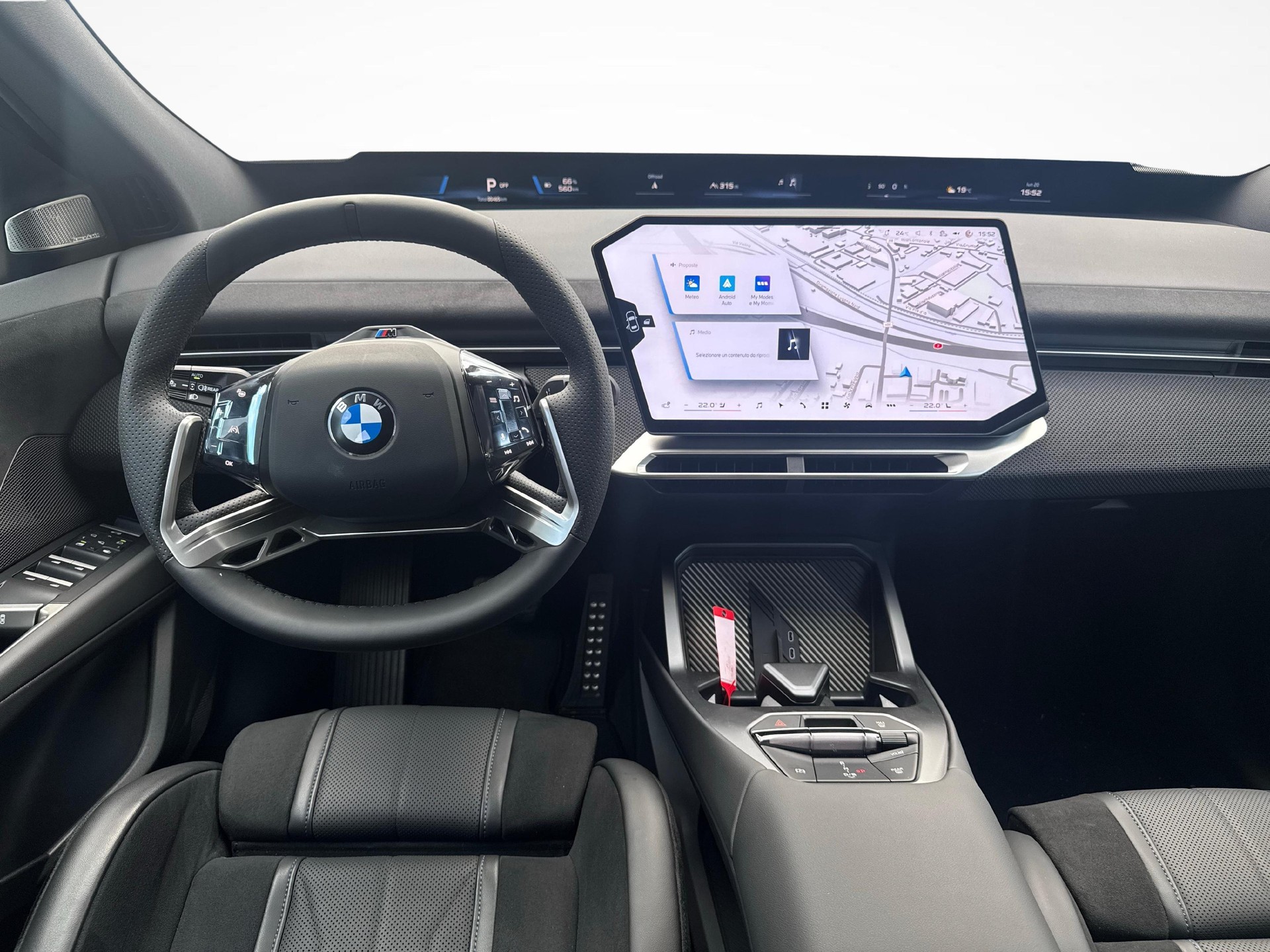 BMW iX3 50 xDrive-image-13
