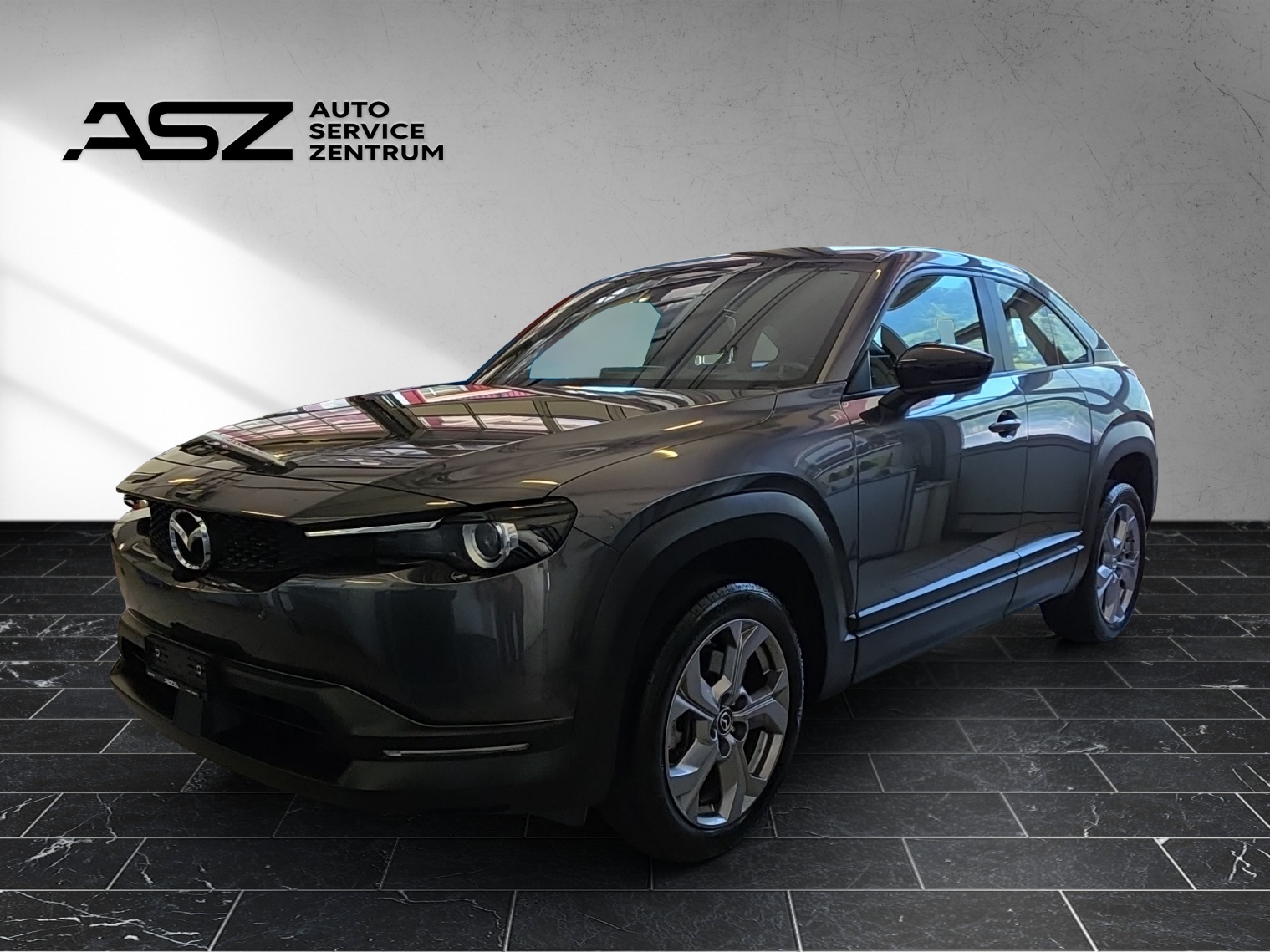 MAZDA MX-30 e-Skyactiv Ambition Plus-image-0