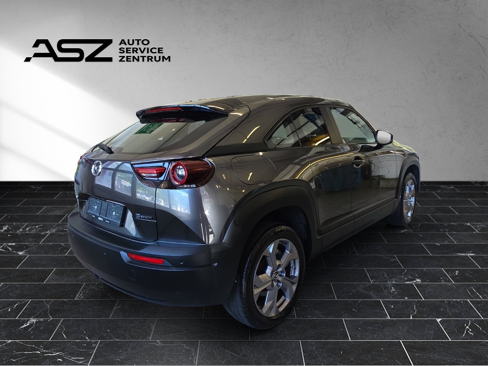 MAZDA MX-30 e-Skyactiv Ambition Plus-image-2