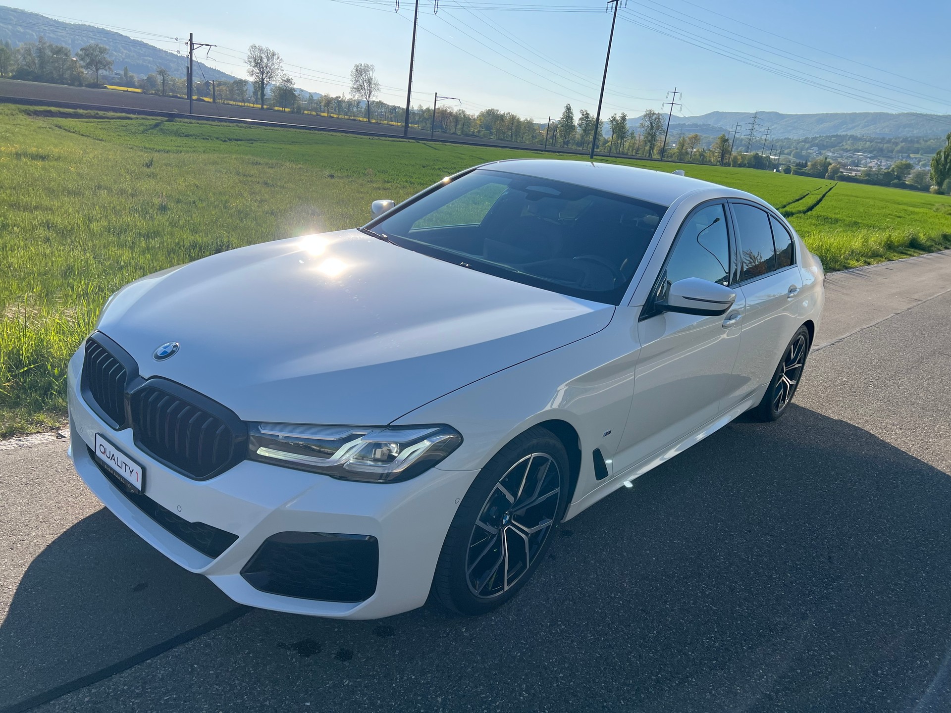 BMW 520d xDrive 48V- M Sport - Steptronic- 360°-Kamera-image-8