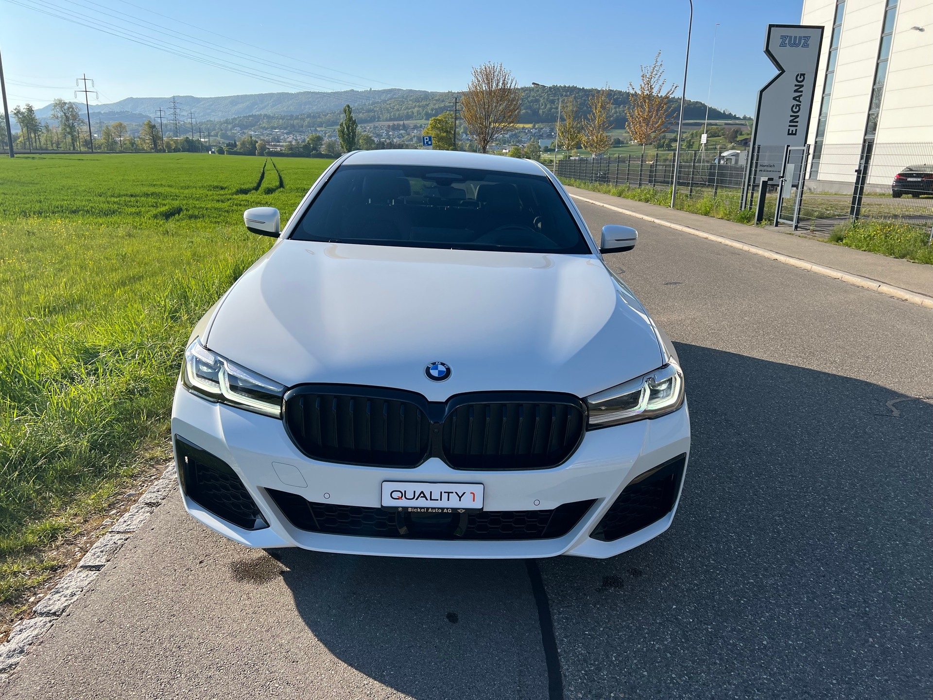 BMW 520d xDrive 48V- M Sport - Steptronic- 360°-Kamera-image-4