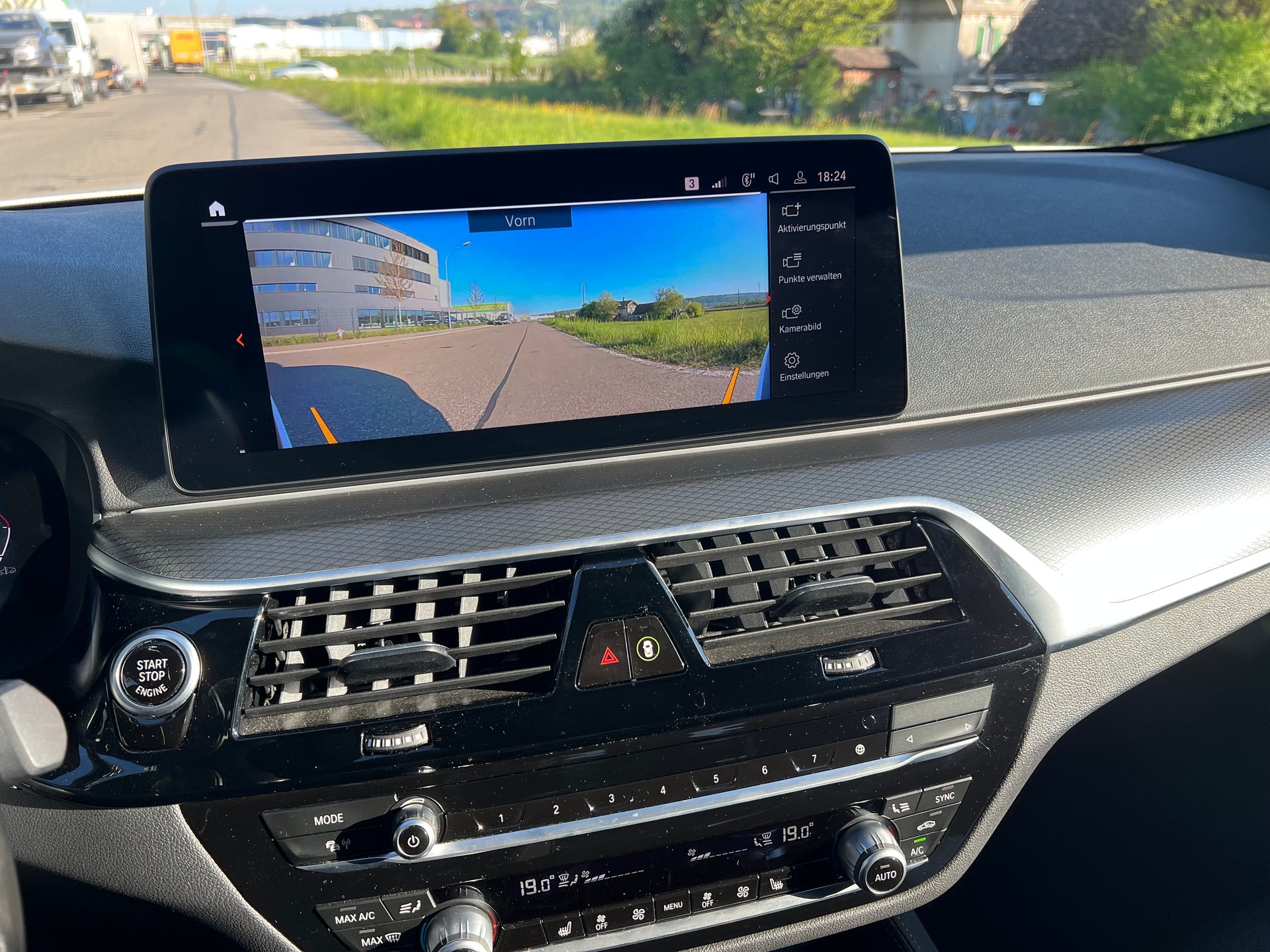 BMW 520d xDrive 48V- M Sport - Steptronic- 360°-Kamera-image-21