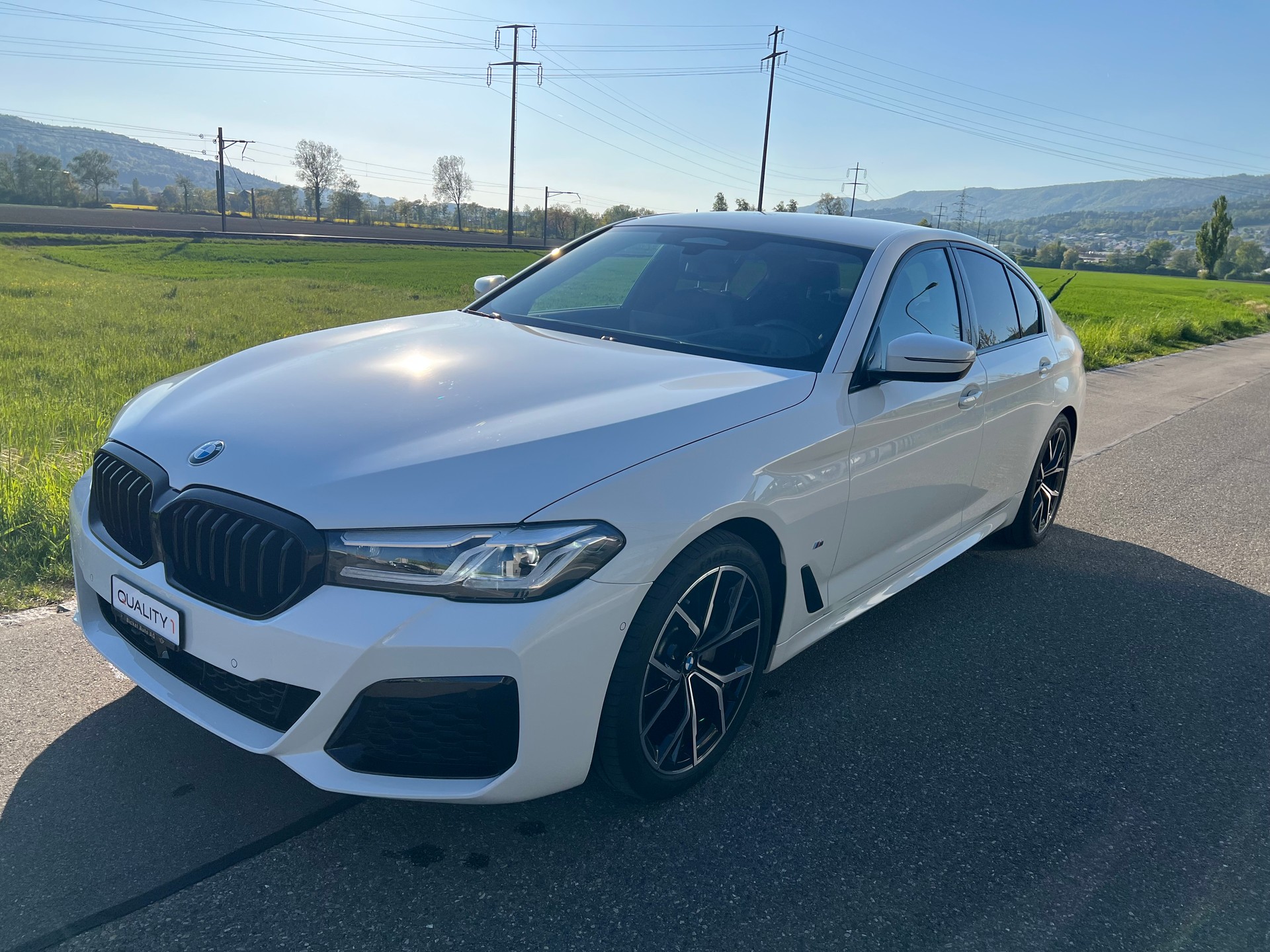 BMW 520d xDrive 48V- M Sport - Steptronic- 360°-Kamera-image-6