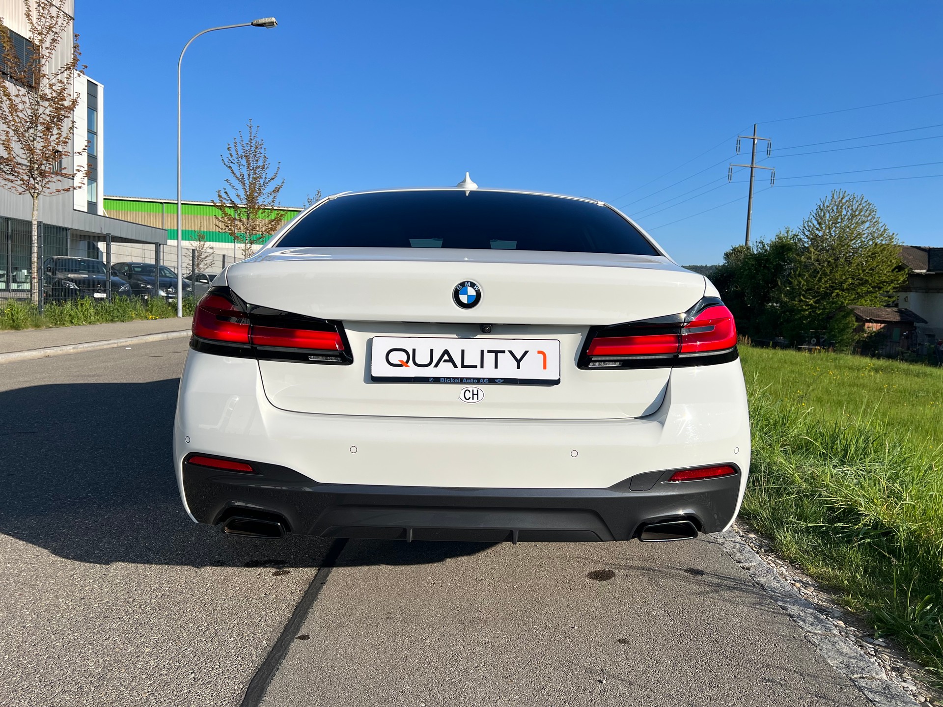 BMW 520d xDrive 48V- M Sport - Steptronic- 360°-Kamera-image-12