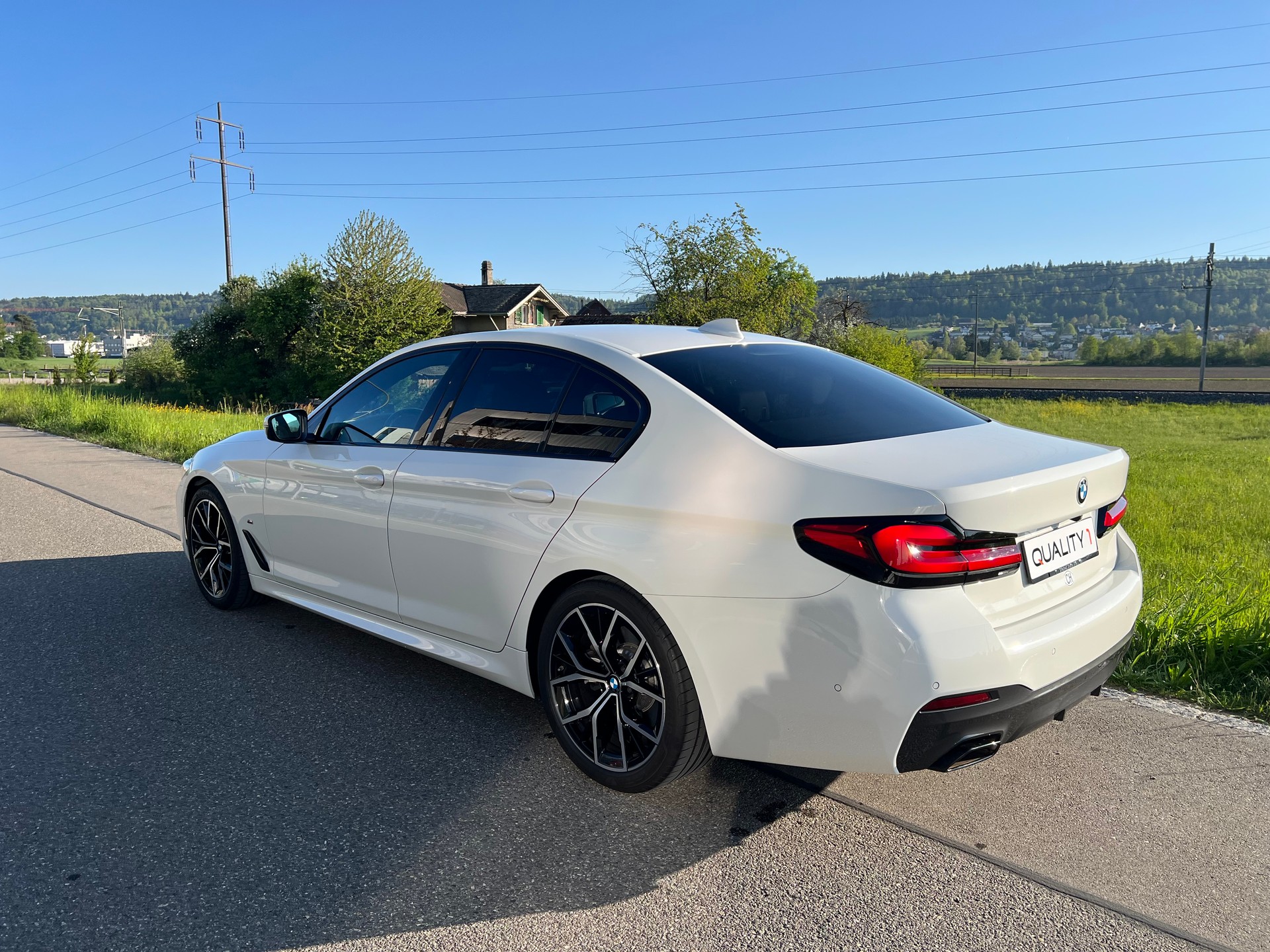 BMW 520d xDrive 48V- M Sport - Steptronic- 360°-Kamera-image-10