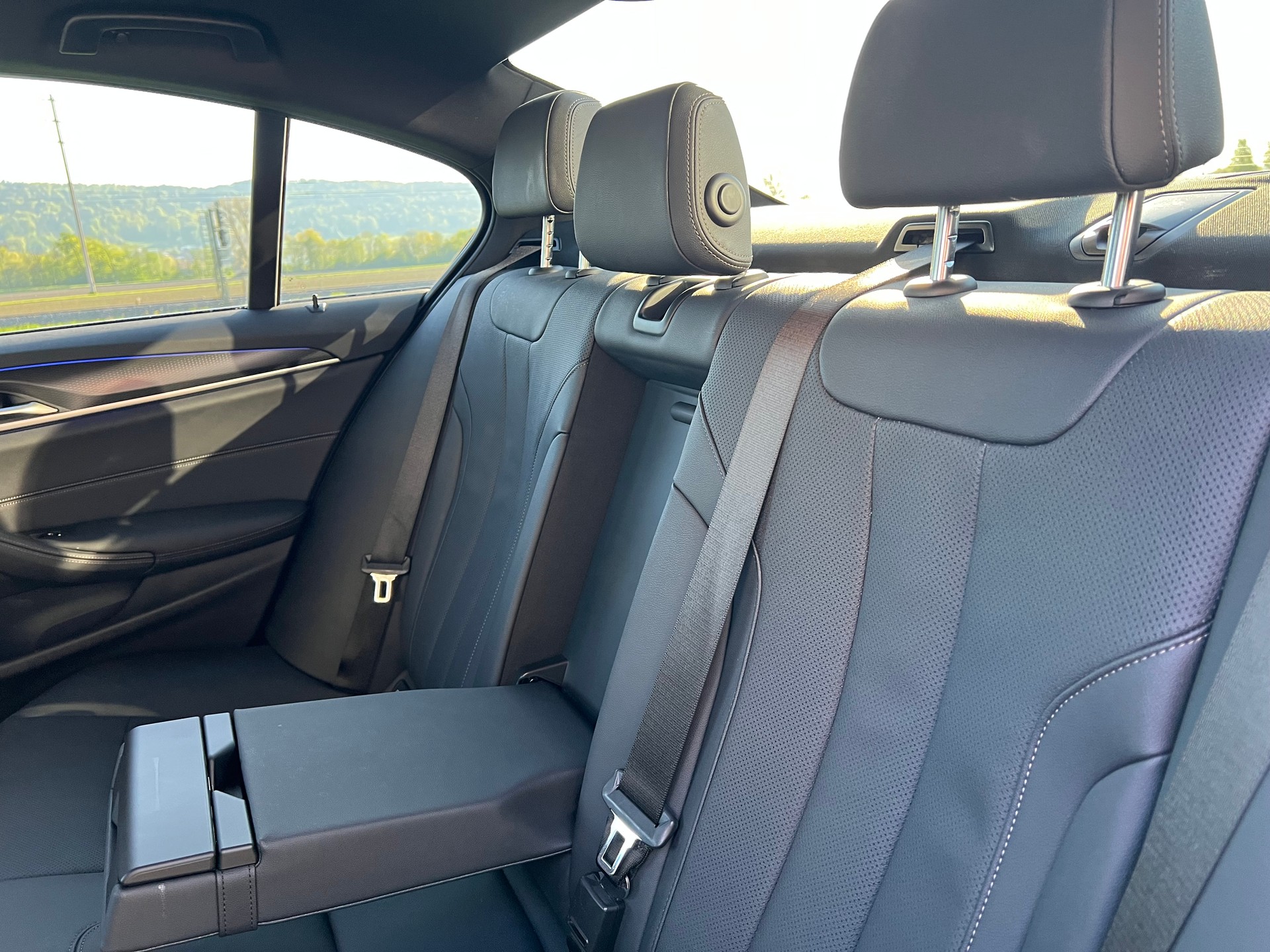 BMW 520d xDrive 48V- M Sport - Steptronic- 360°-Kamera-image-26