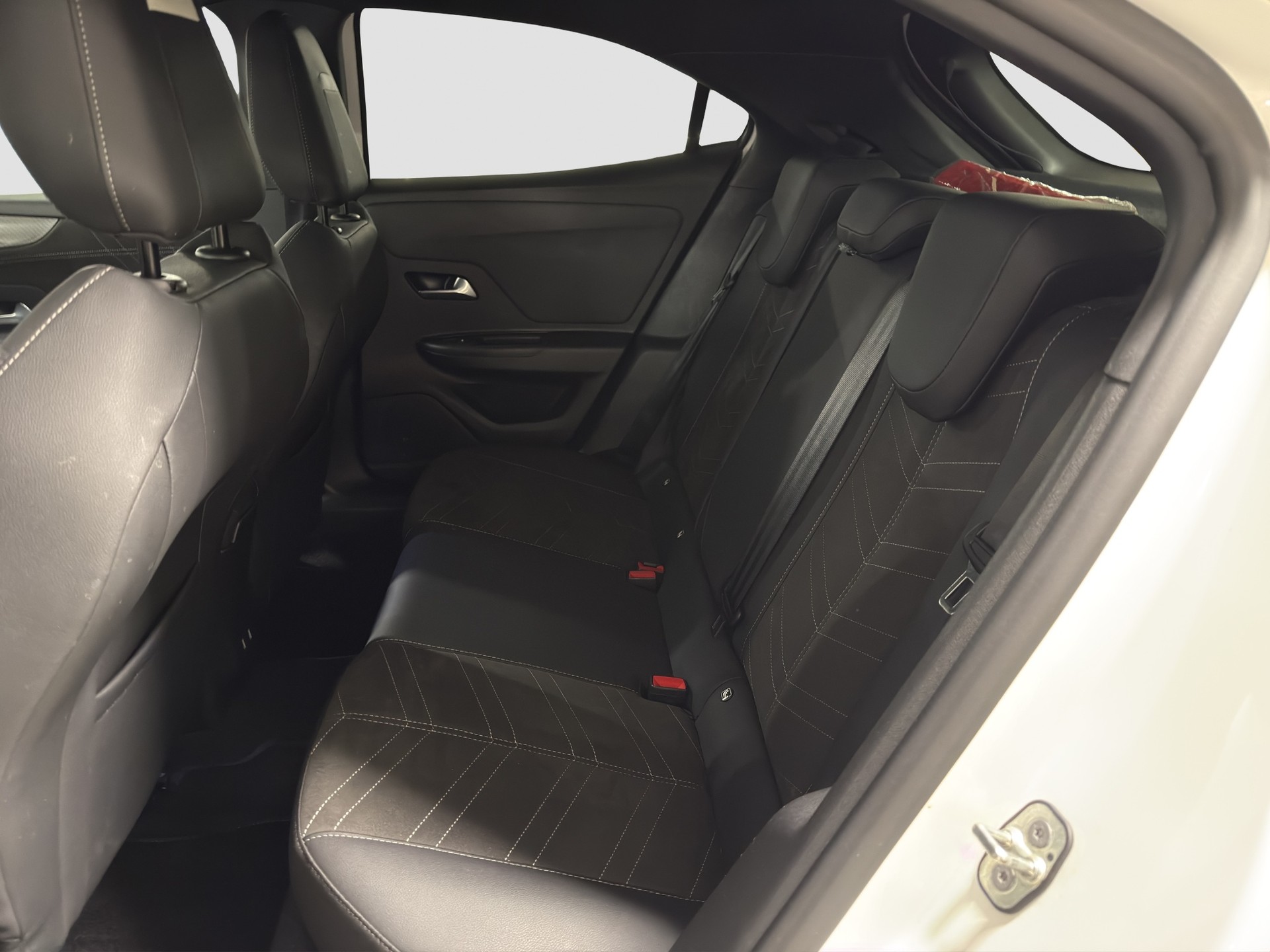 OPEL Mokka-e Ultimate-image-11