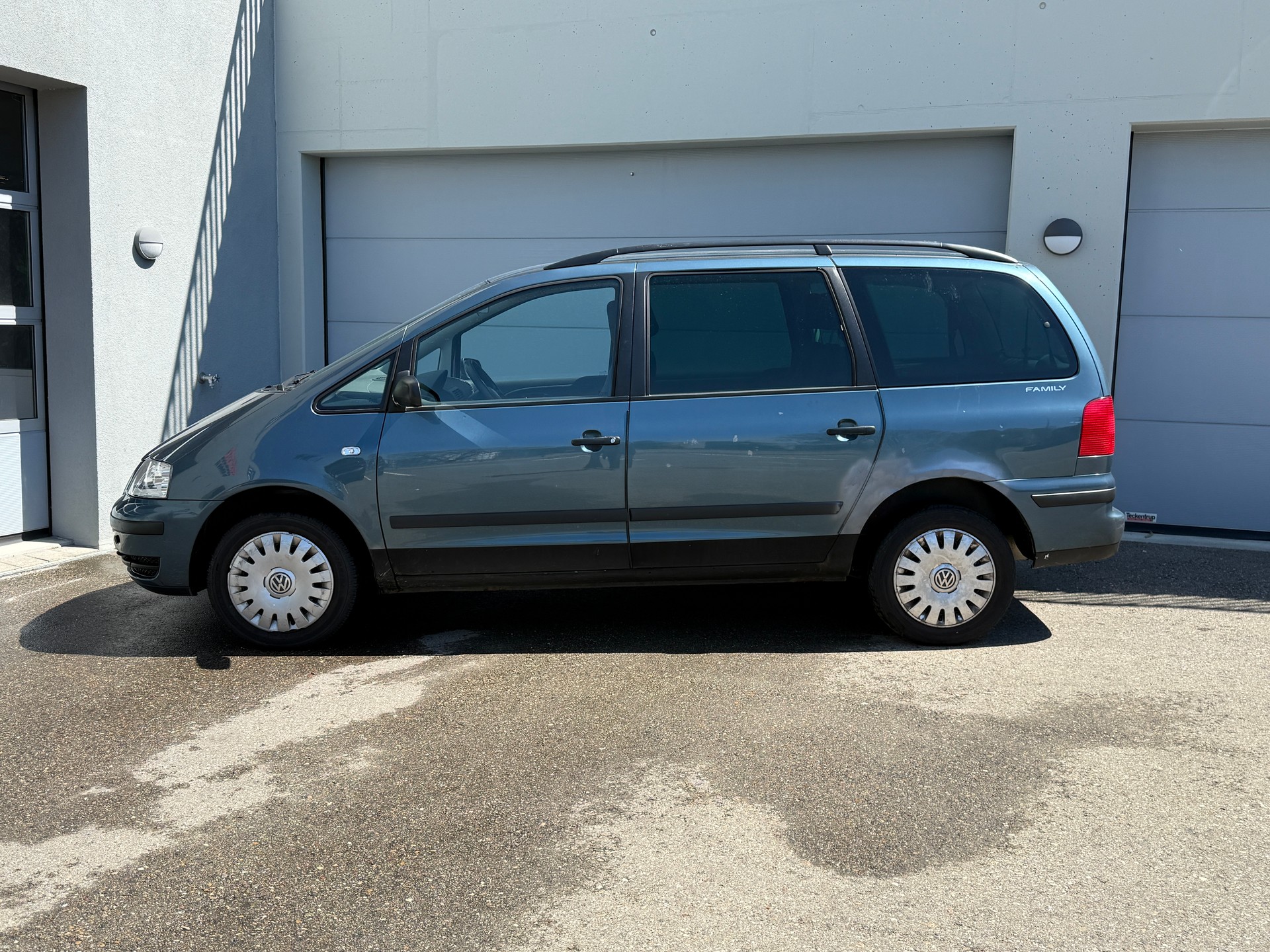 VW Sharan 1.9 TDI 7-Plätzer-image-2