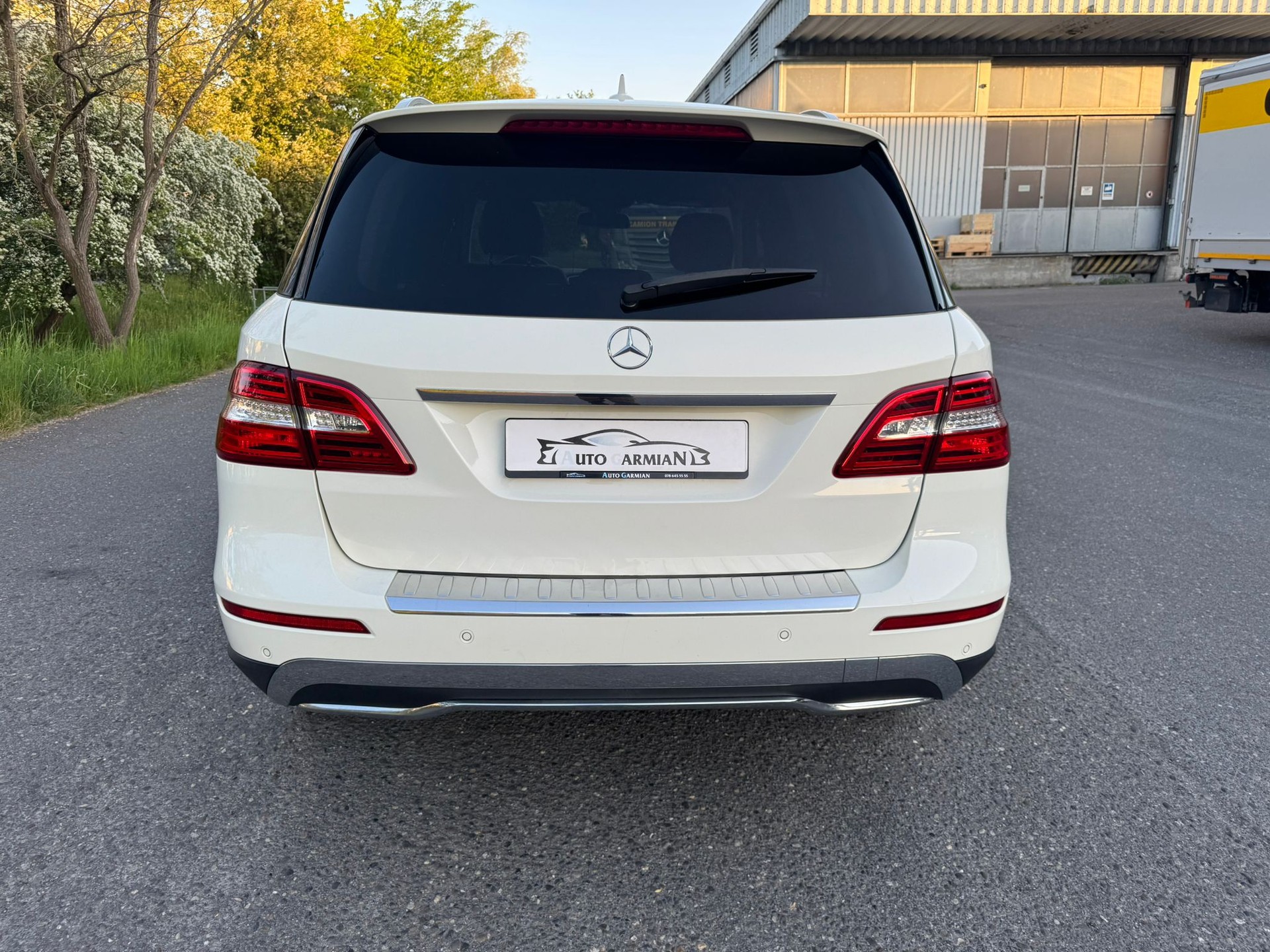 MERCEDES-BENZ ML 250 BlueTEC Edition 4Matic 7G-Tronic-showroom-element-2