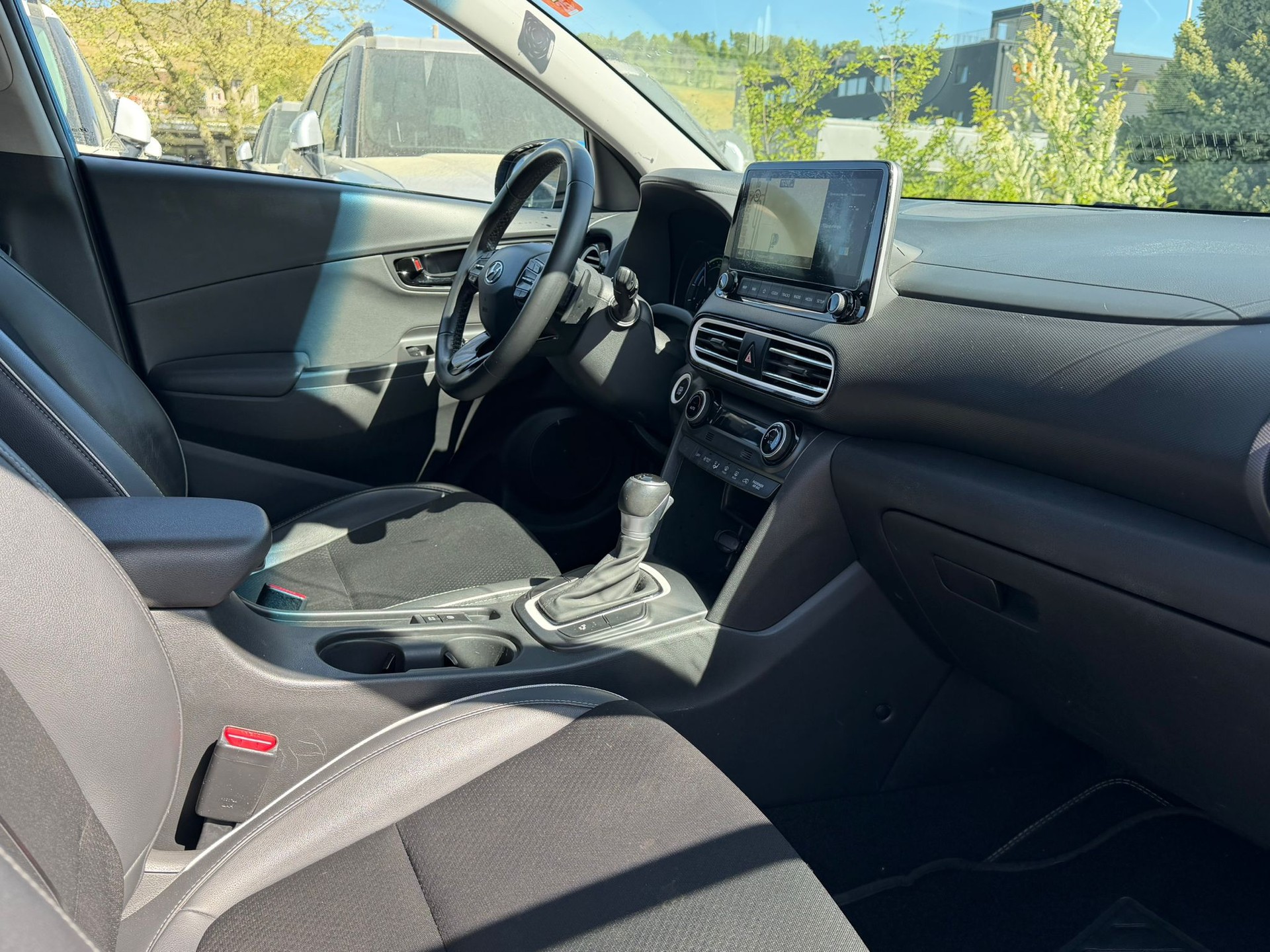 HYUNDAI Kona 1.6 GDi HEV Amplia DCT-image-8