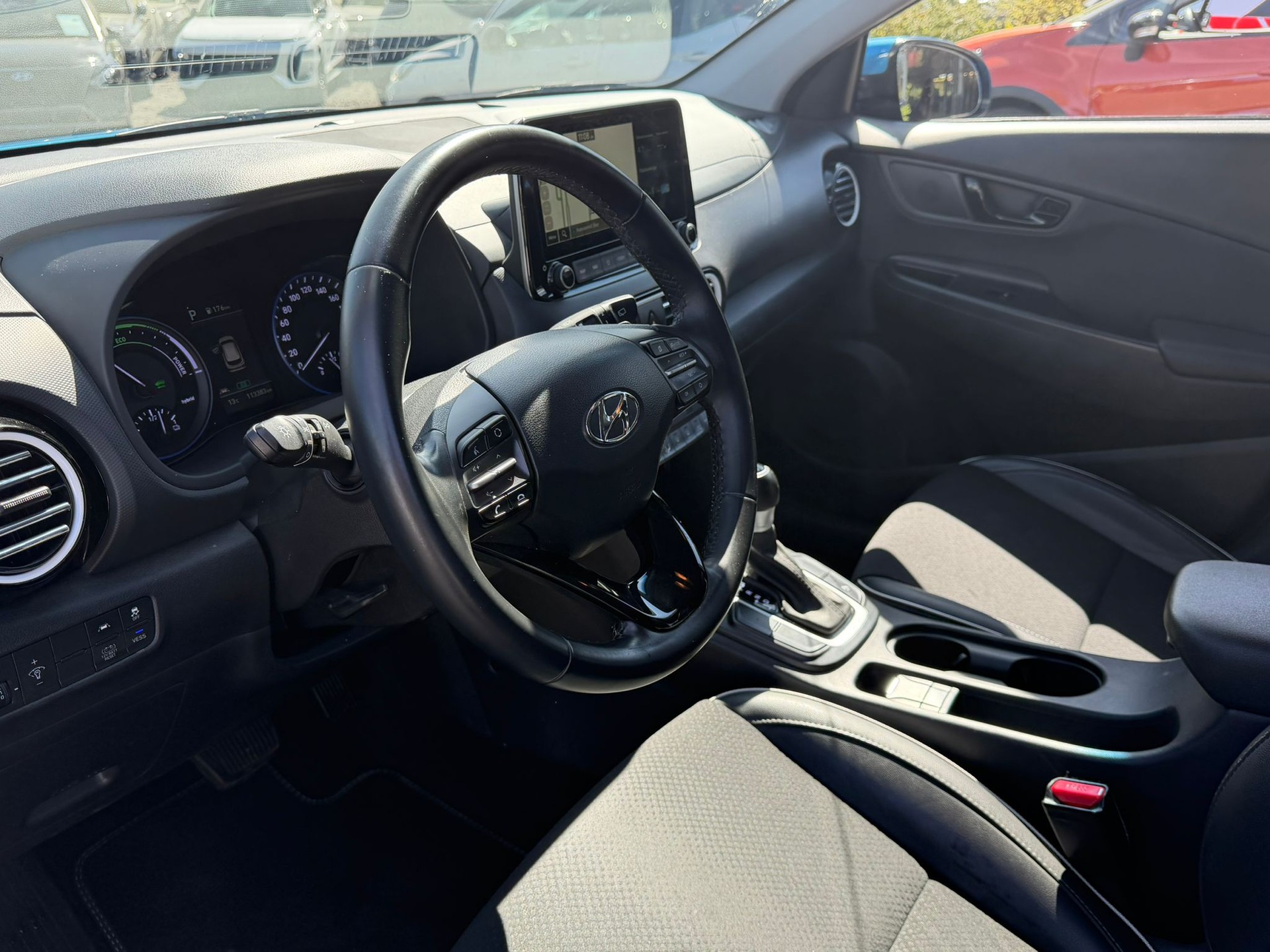 HYUNDAI Kona 1.6 GDi HEV Amplia DCT-image-10