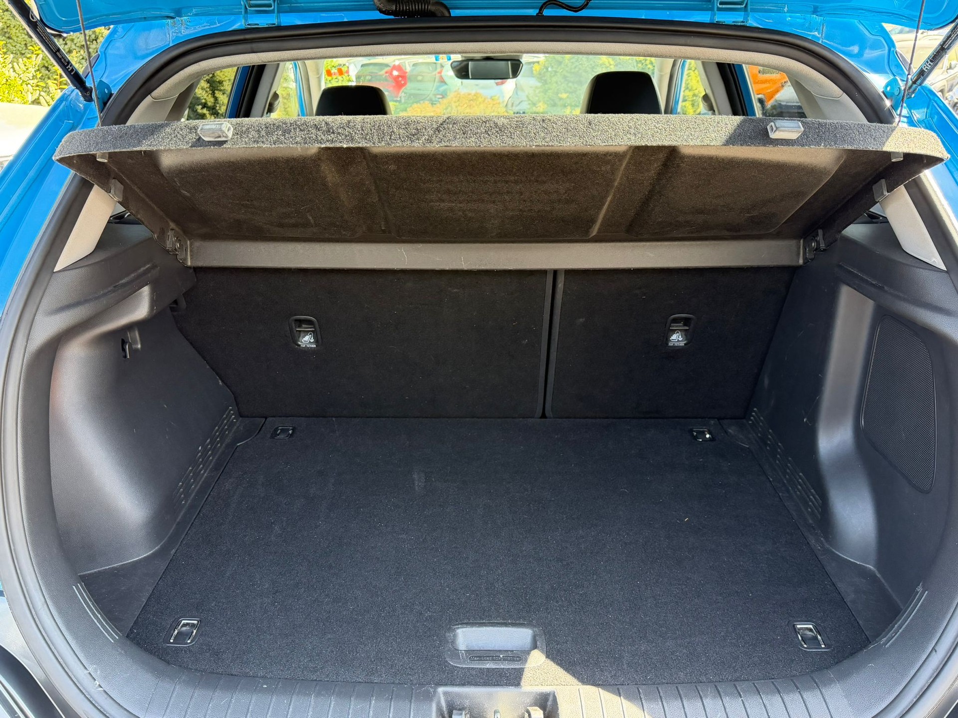 HYUNDAI Kona 1.6 GDi HEV Amplia DCT-image-14
