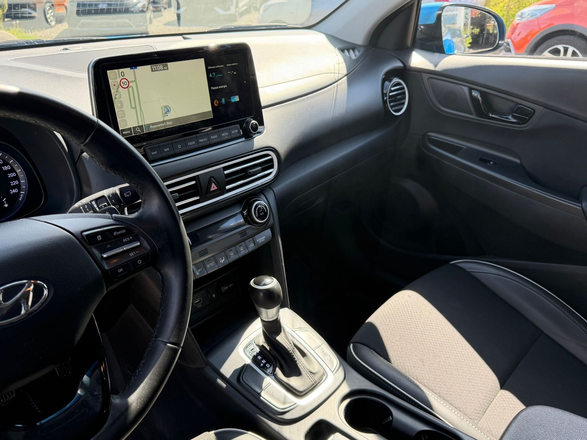 HYUNDAI Kona 1.6 GDi HEV Amplia DCT-image-11