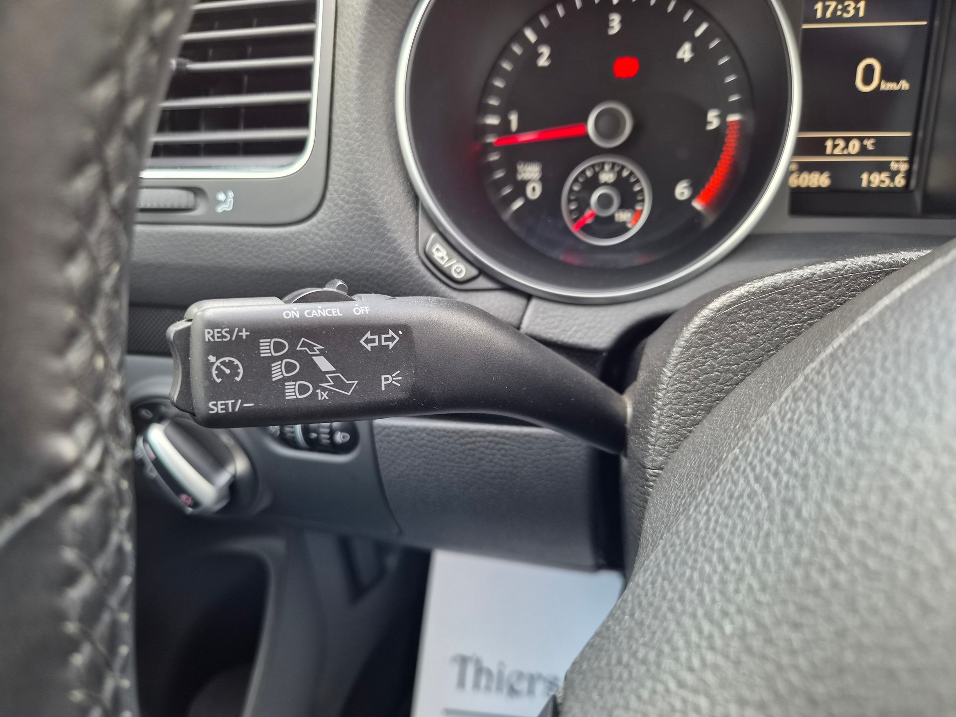 VW Golf Variant 1.6 TDI BMT Comfortline-image-17