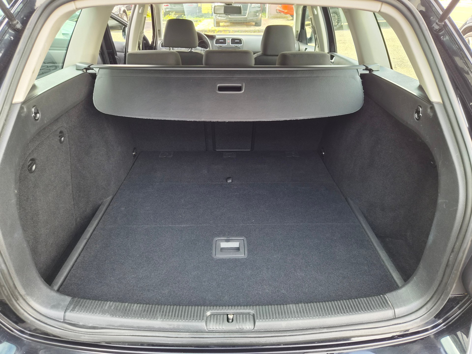 VW Golf Variant 1.6 TDI BMT Comfortline-image-11