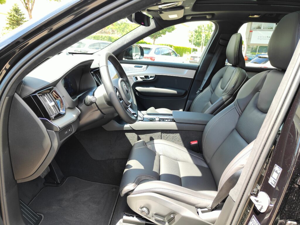 VOLVO XC90 2.0 T8 TE Black Edition eAWD-image-8