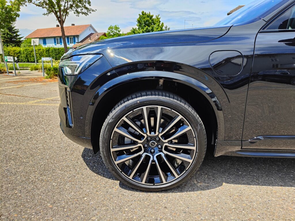 VOLVO XC90 2.0 T8 TE Black Edition eAWD-image-12
