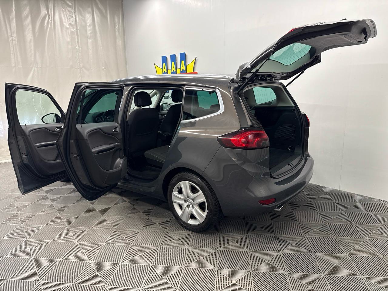 OPEL Zafira Tourer 1.6i 16V Turbo Cosmo Automatic-image-9