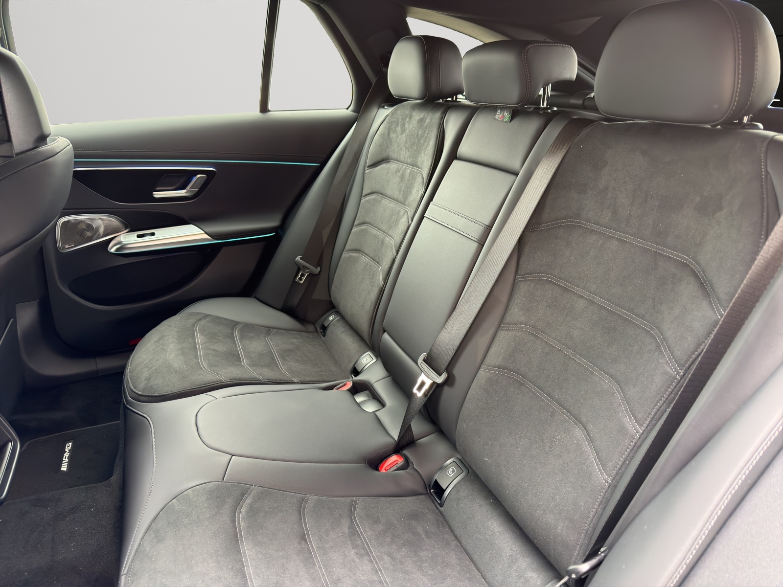 MERCEDES-BENZ E 220 d T 4Matic 9G-Tronic-image-13