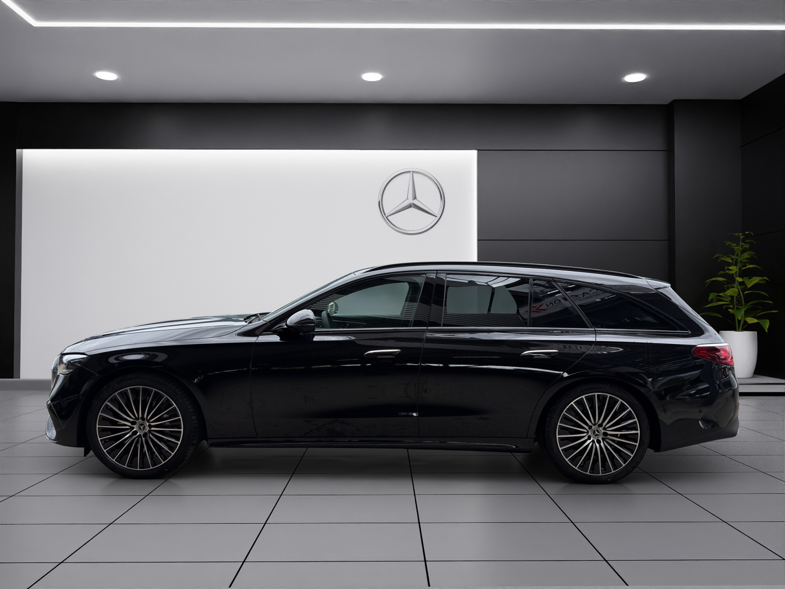 MERCEDES-BENZ E 220 d T 4Matic 9G-Tronic-image-2