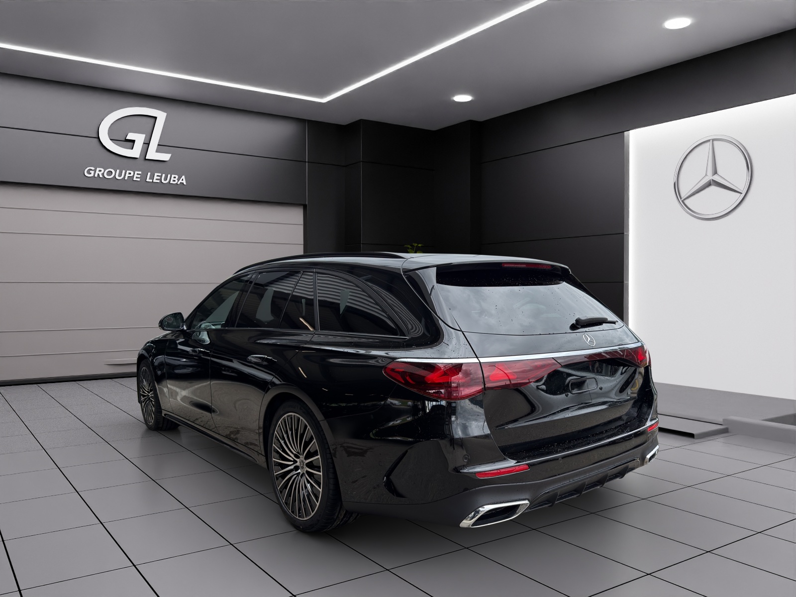 MERCEDES-BENZ E 220 d T 4Matic 9G-Tronic-image-3