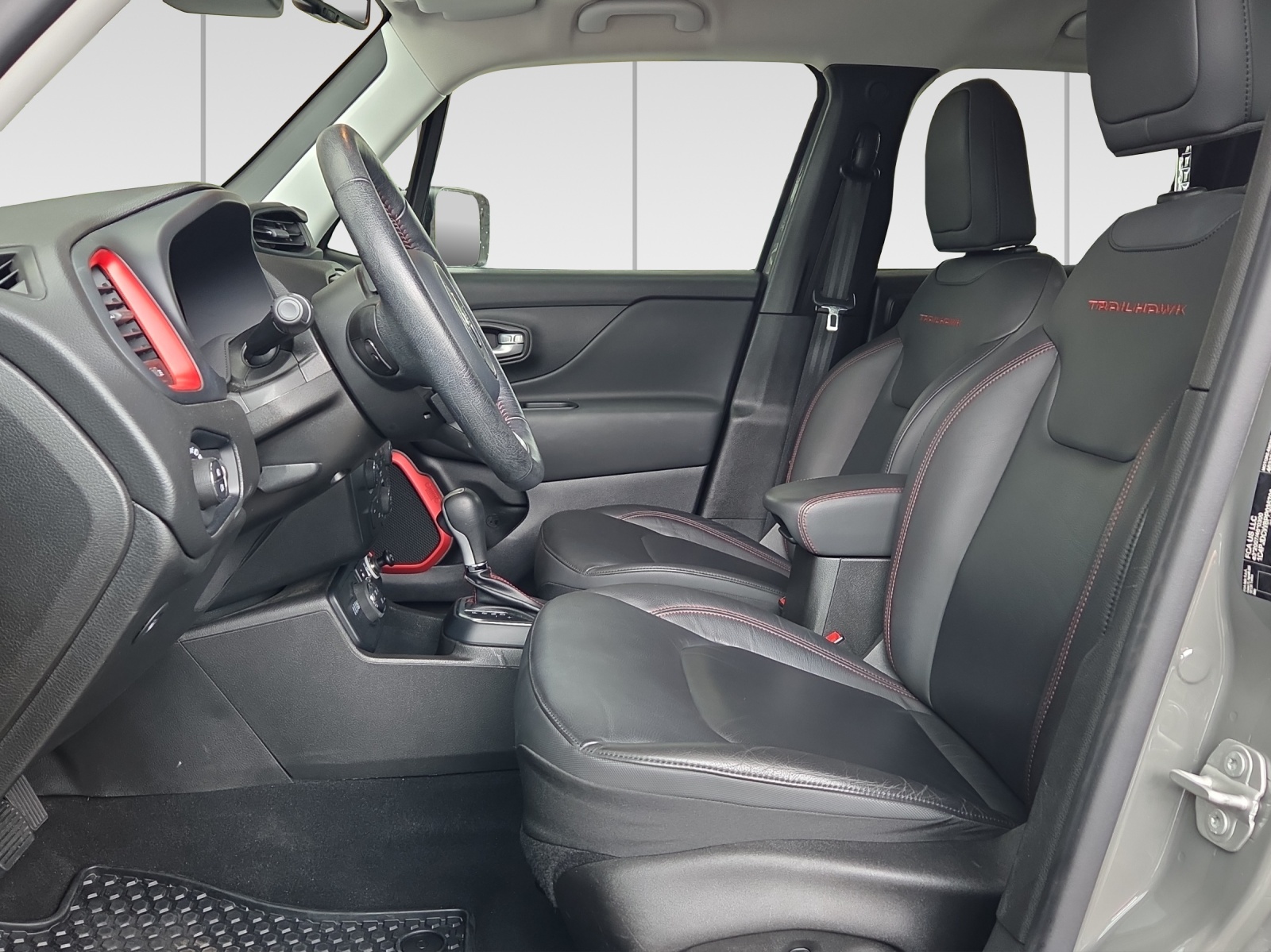 JEEP Renegade 1.3 T PHEV Trailhawk AWD-image-5