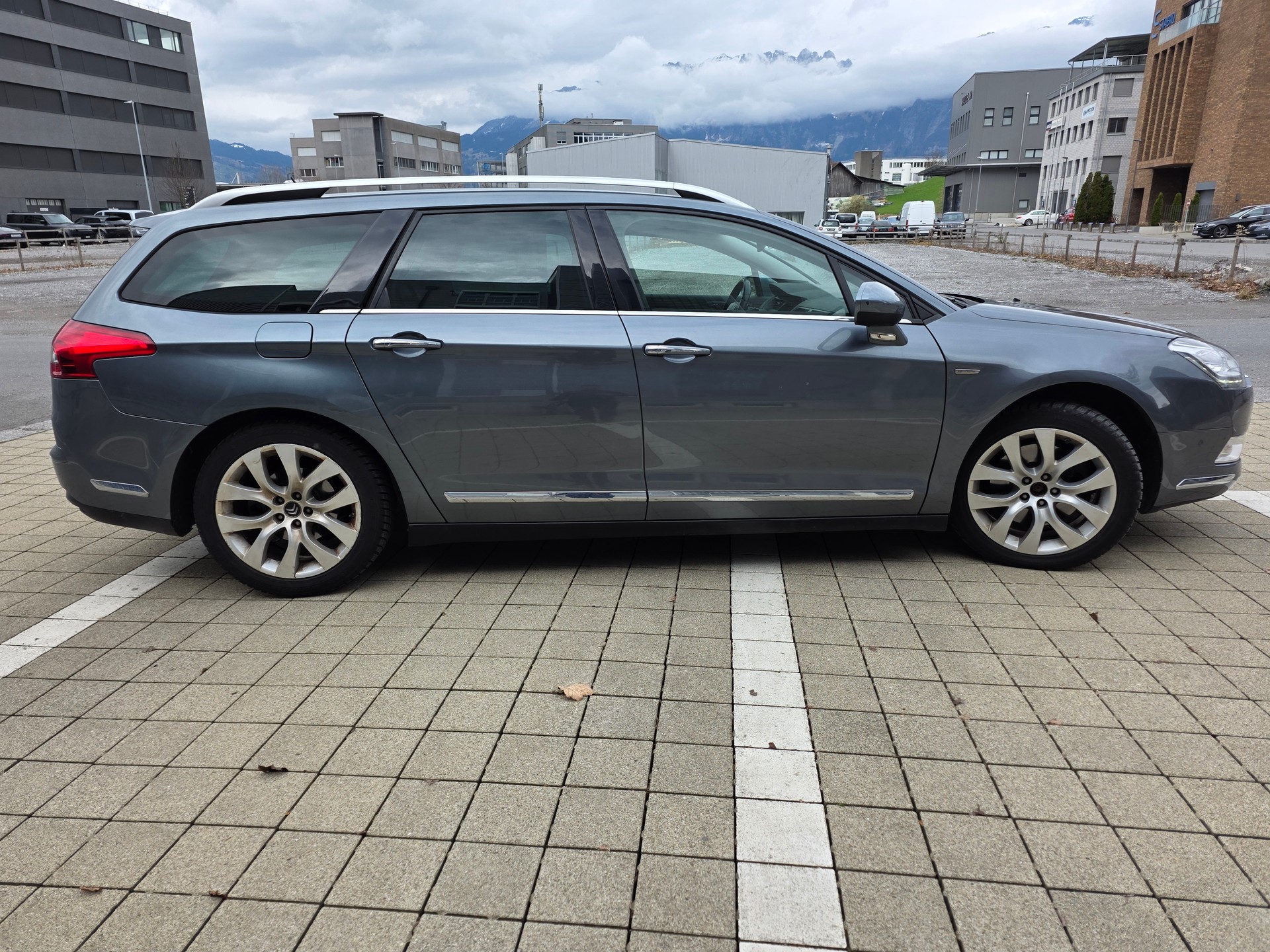 CITROEN C5 Tourer 3.0 HDi V6 Exclusive Automatic-image-5