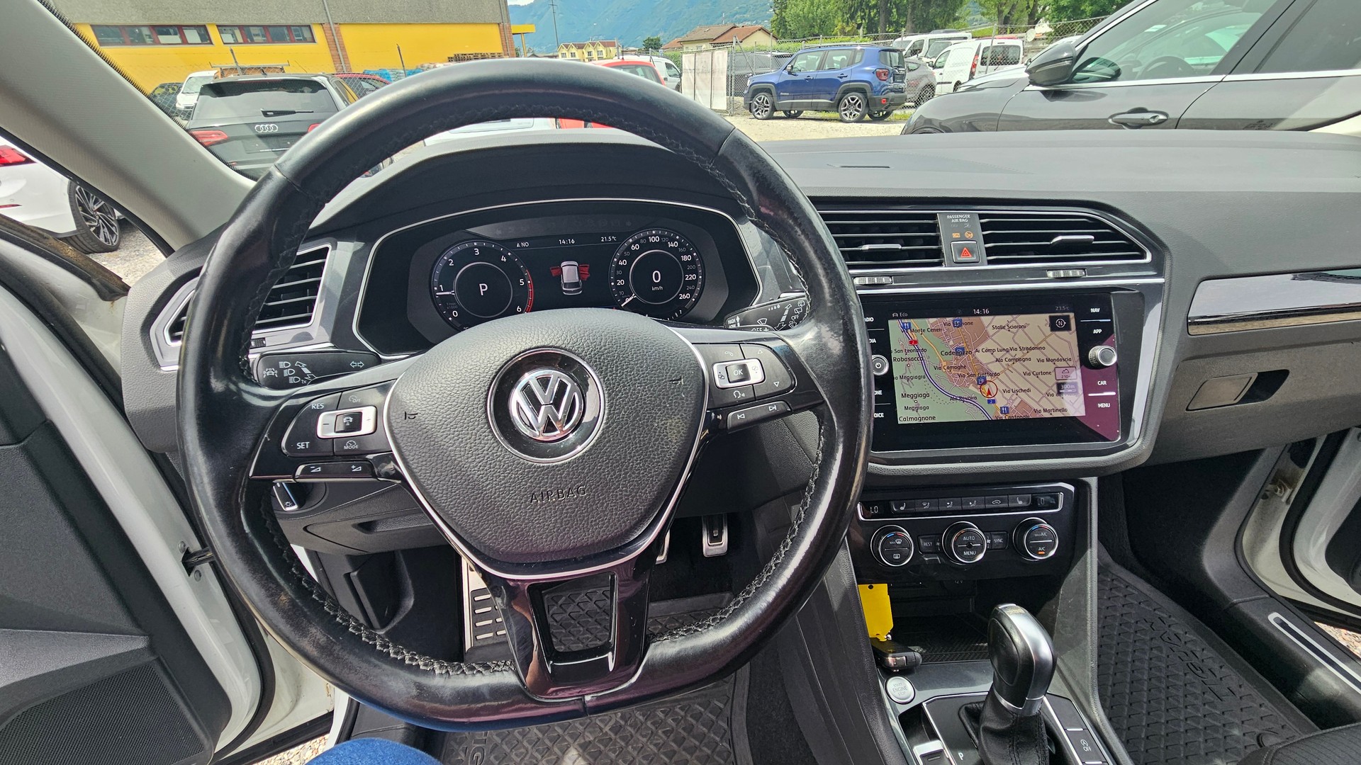VW Tiguan 2.0 TDI SCR Sound 4Motion DSG-image-8