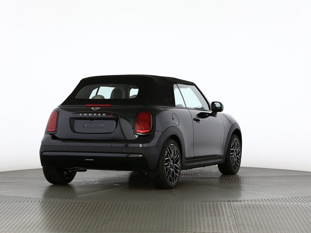 MINI Cooper S Cabriolet DKG-showroom-element-1
