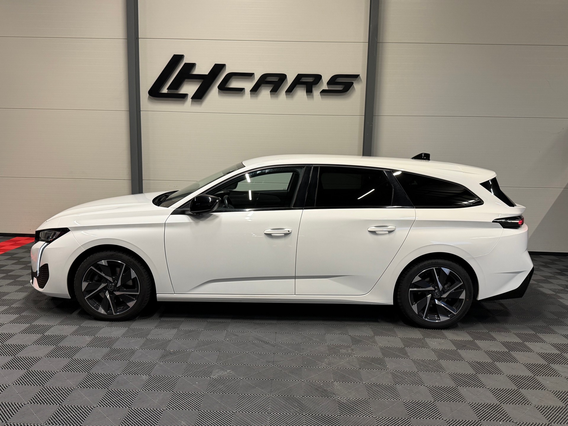PEUGEOT 308 SW 1.5 BlueHDi Allure Pack-image-1