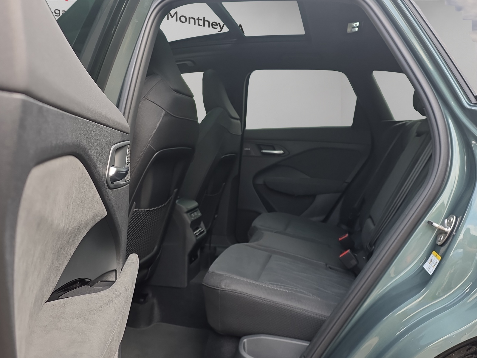 AUDI Q3 SUV TFSI quattro 195 kW S tronic-image-6