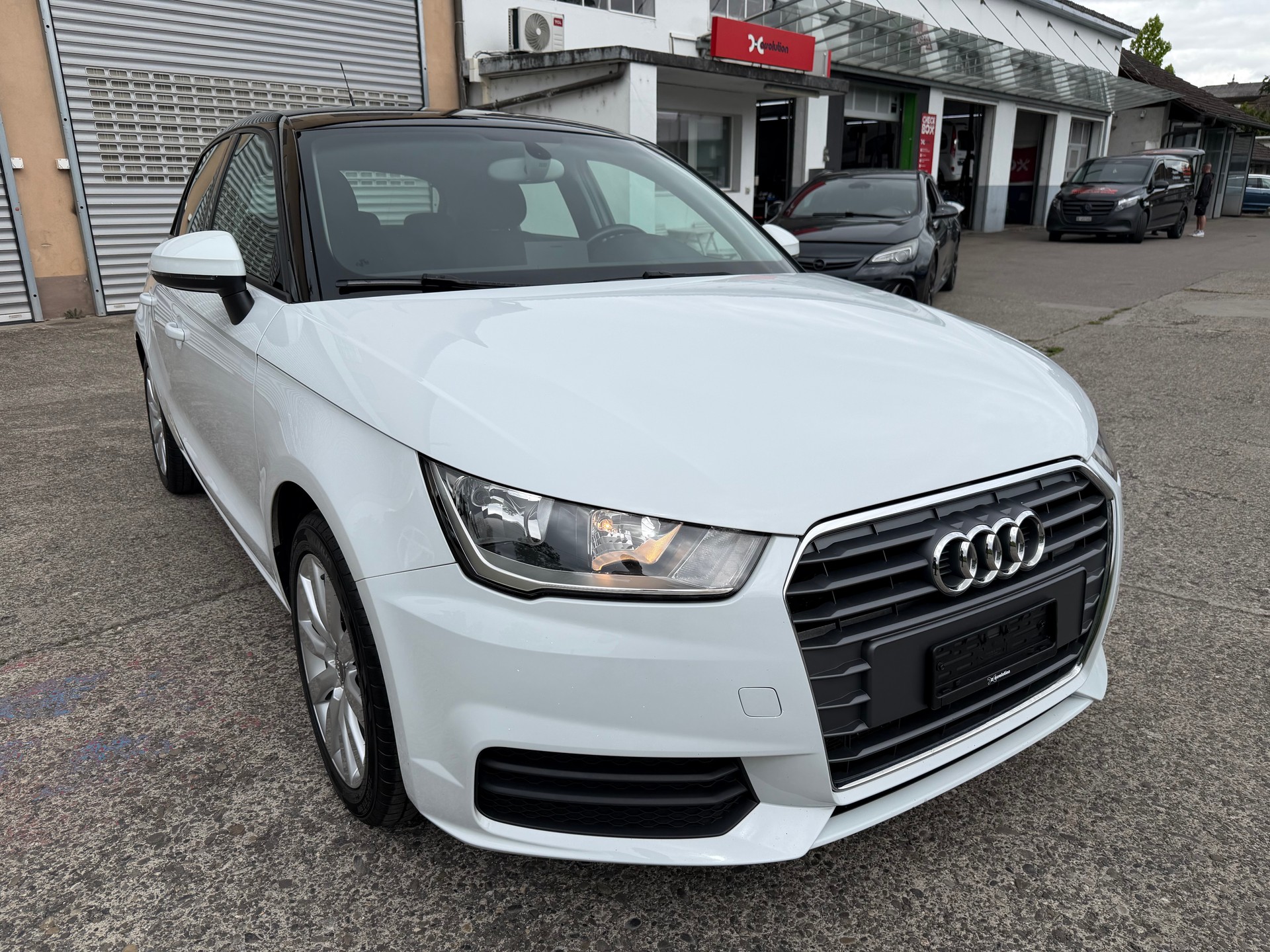 AUDI A1 Sportback 1.0 TFSI-image-6