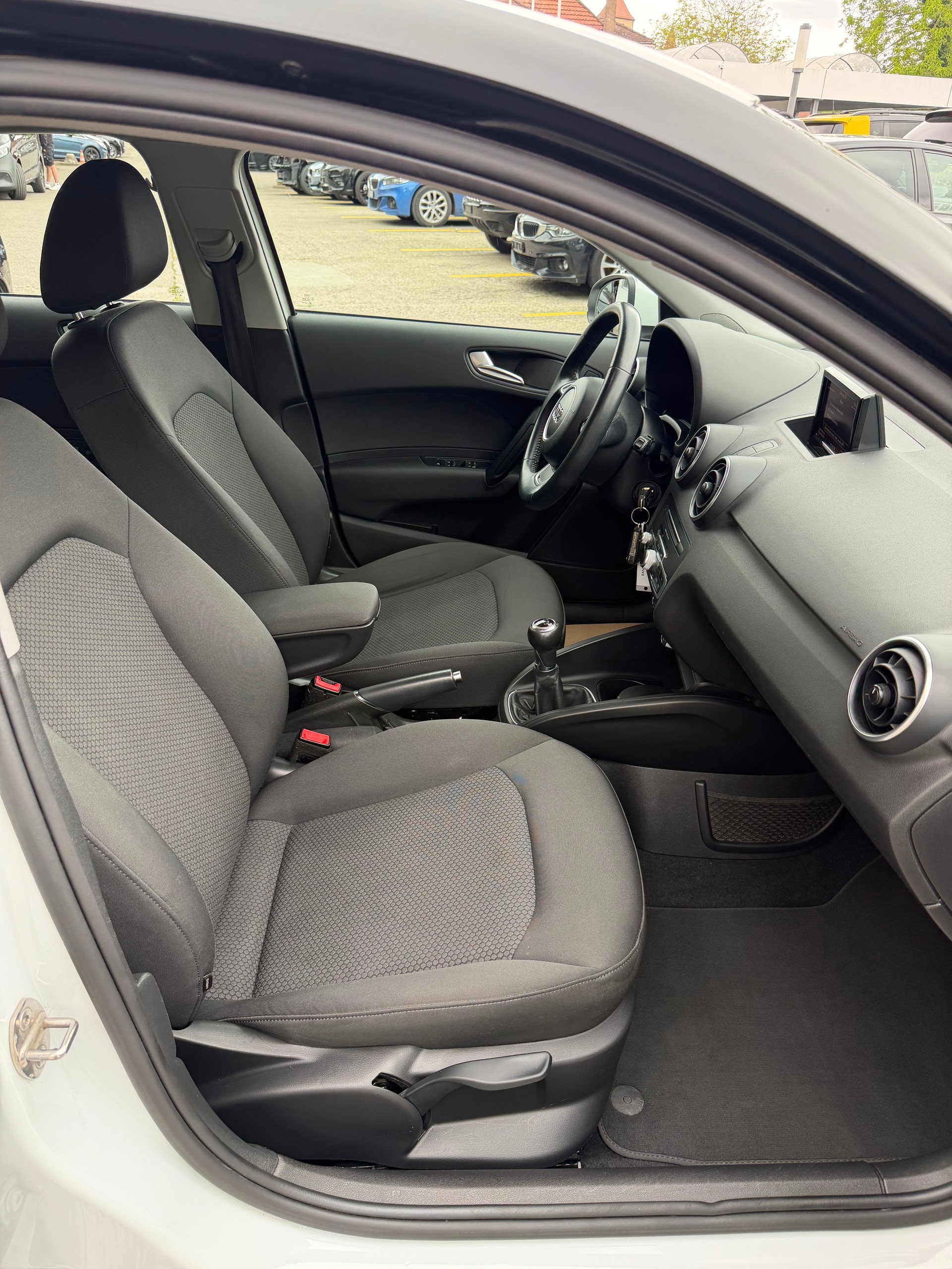 AUDI A1 Sportback 1.0 TFSI-image-14